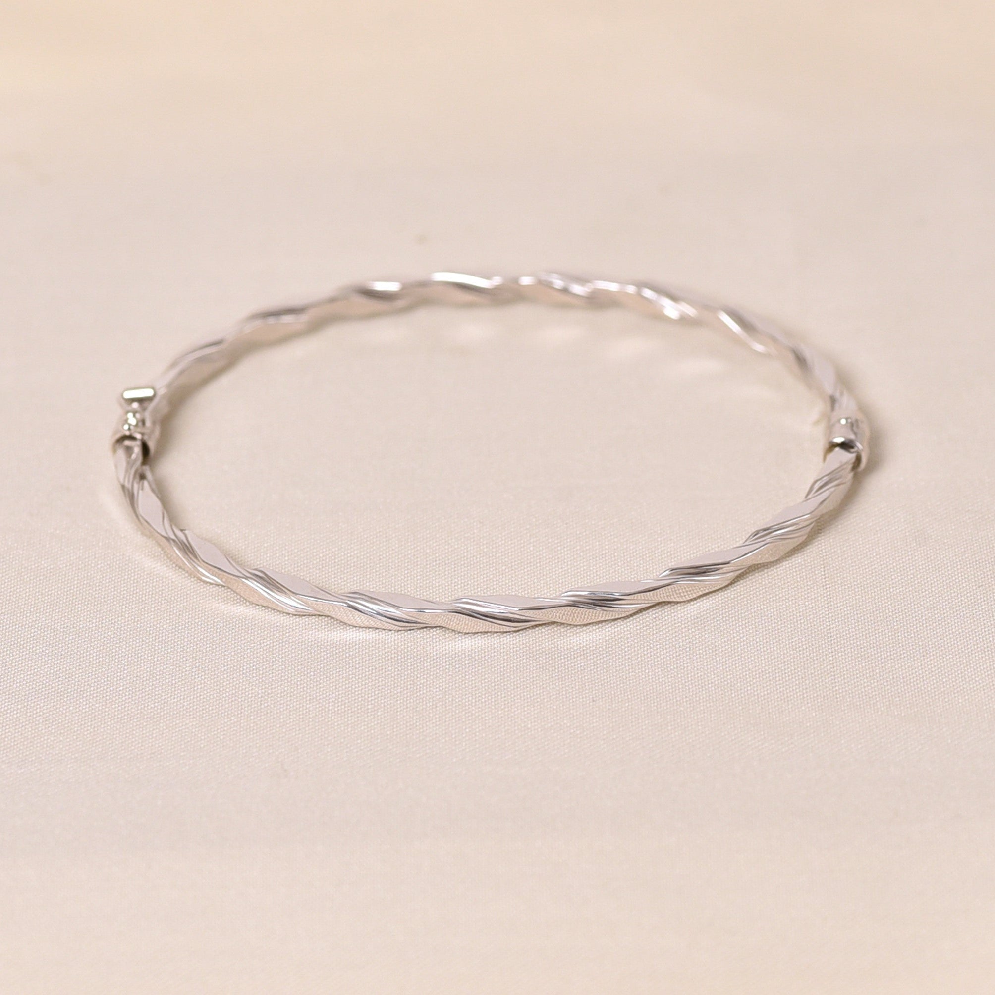 Stylish Silver Bracelet Kada
