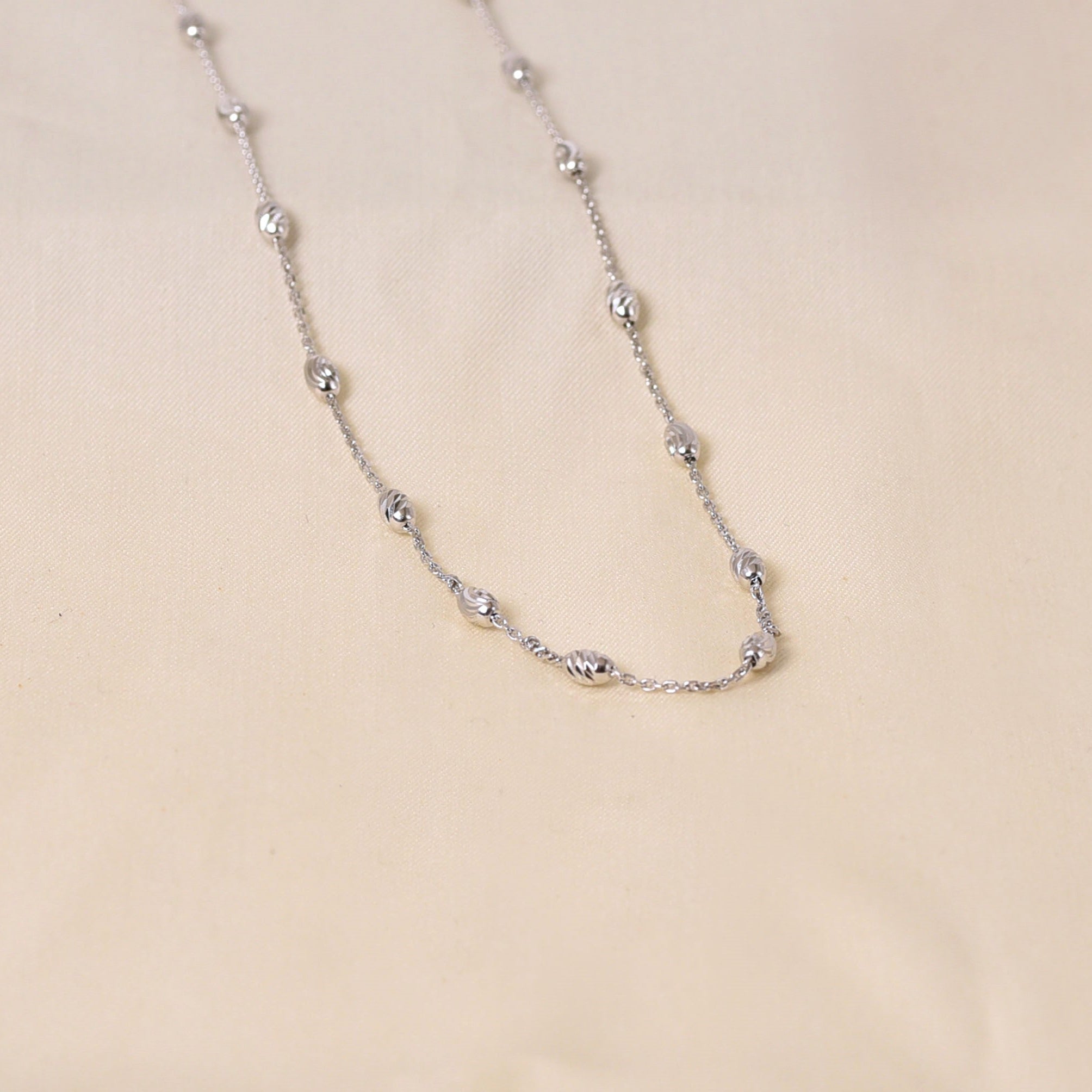 Molly Single Line Chain