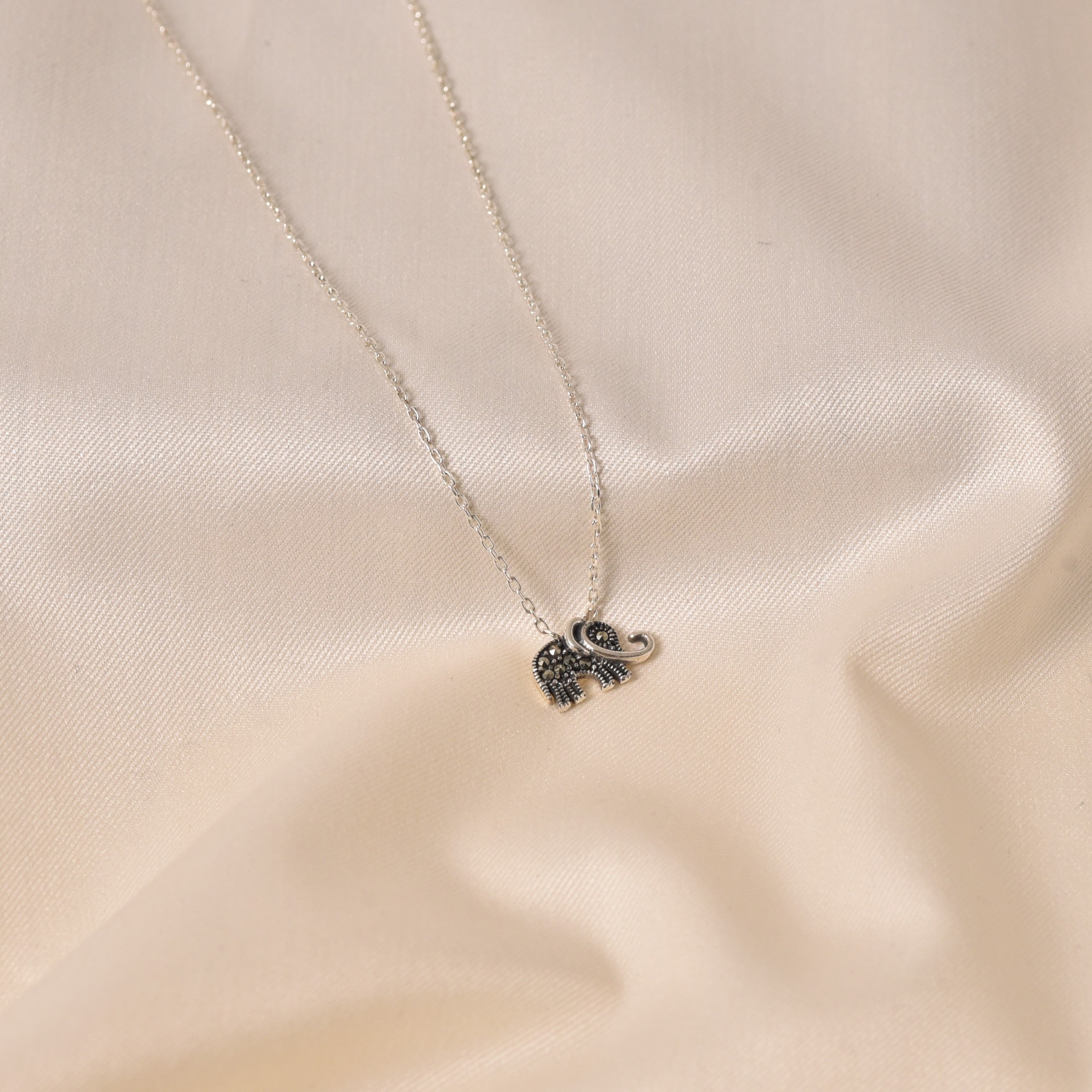Elephantine Pendant Set