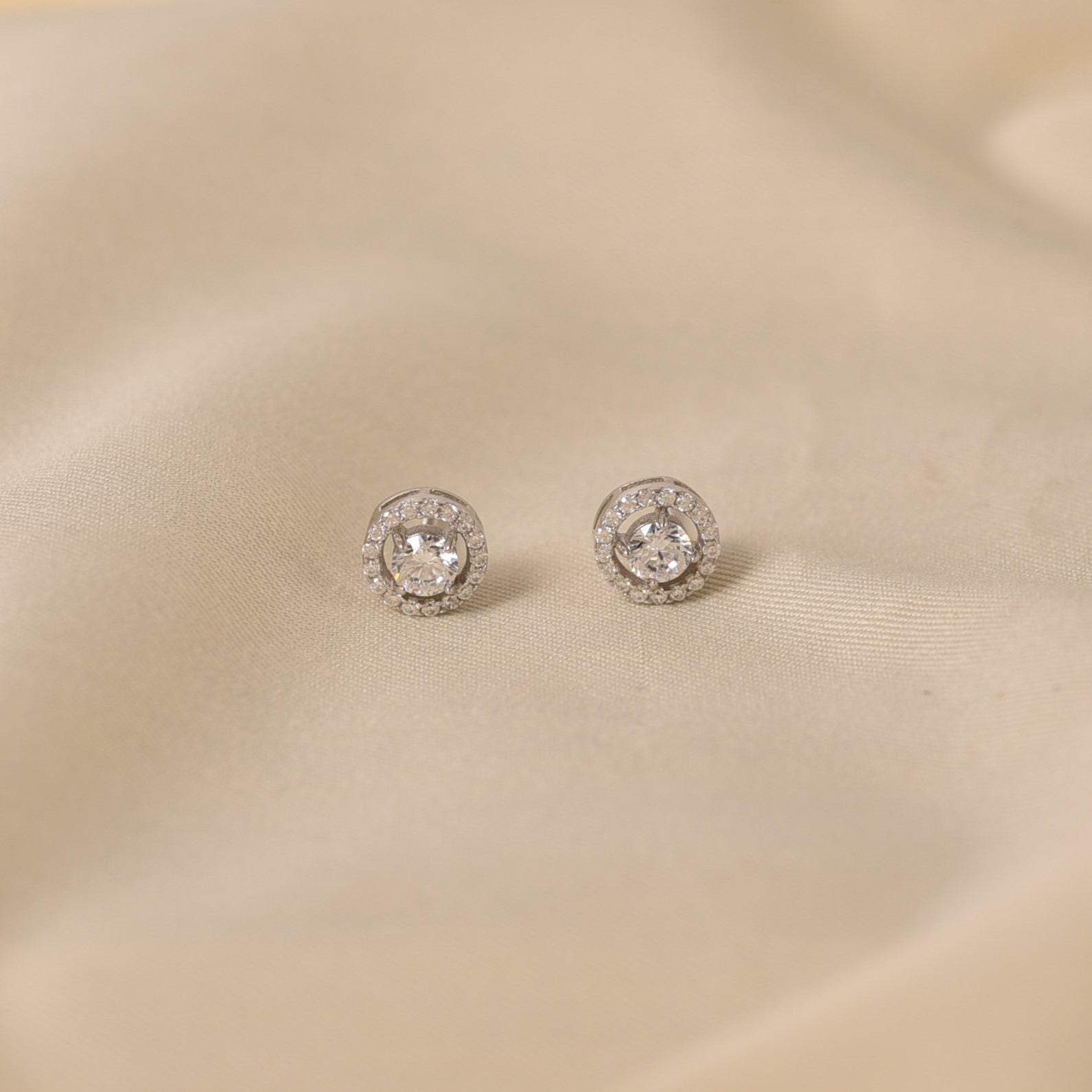 Raha Earrings - 1.55gm