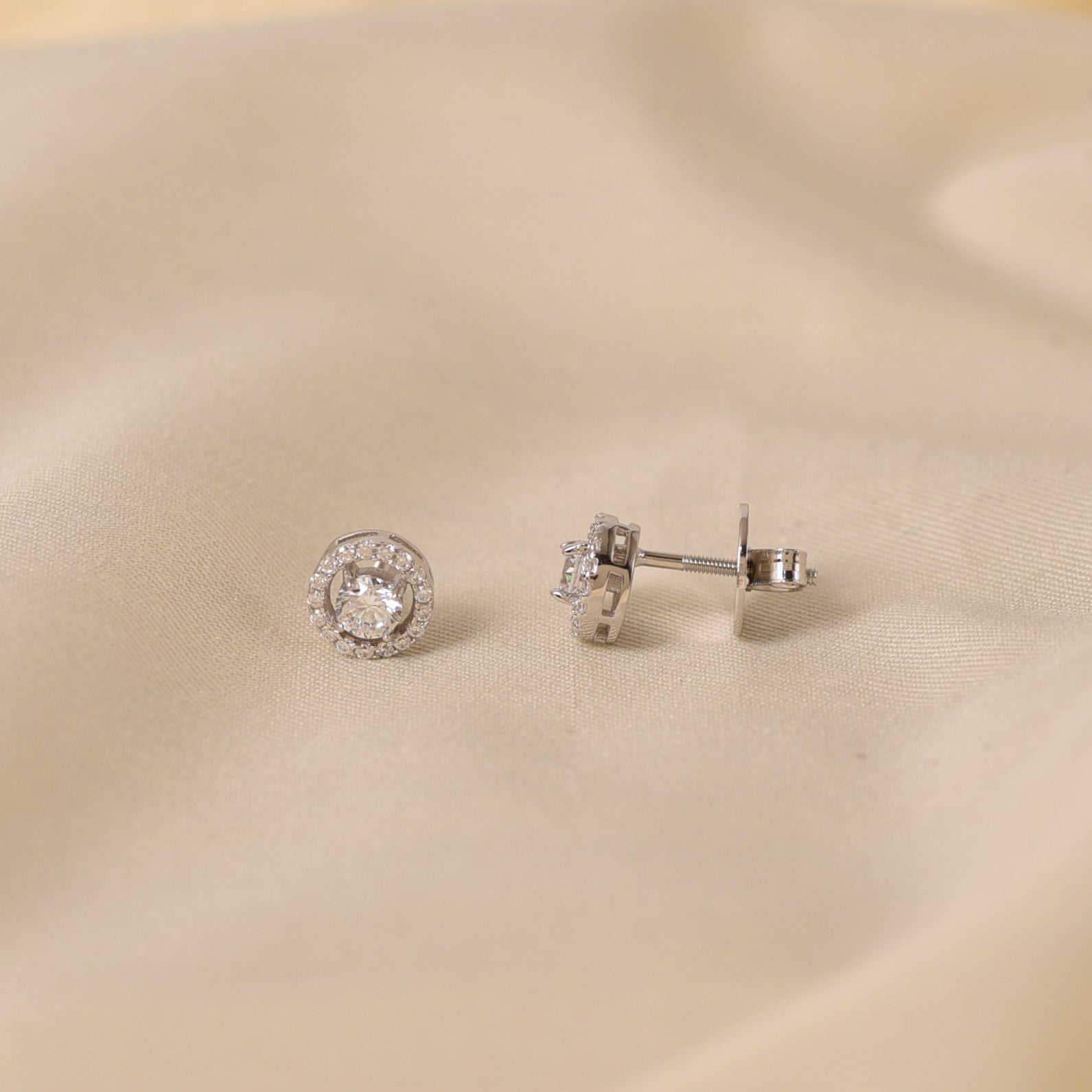 Raha Earrings - 1.55gm