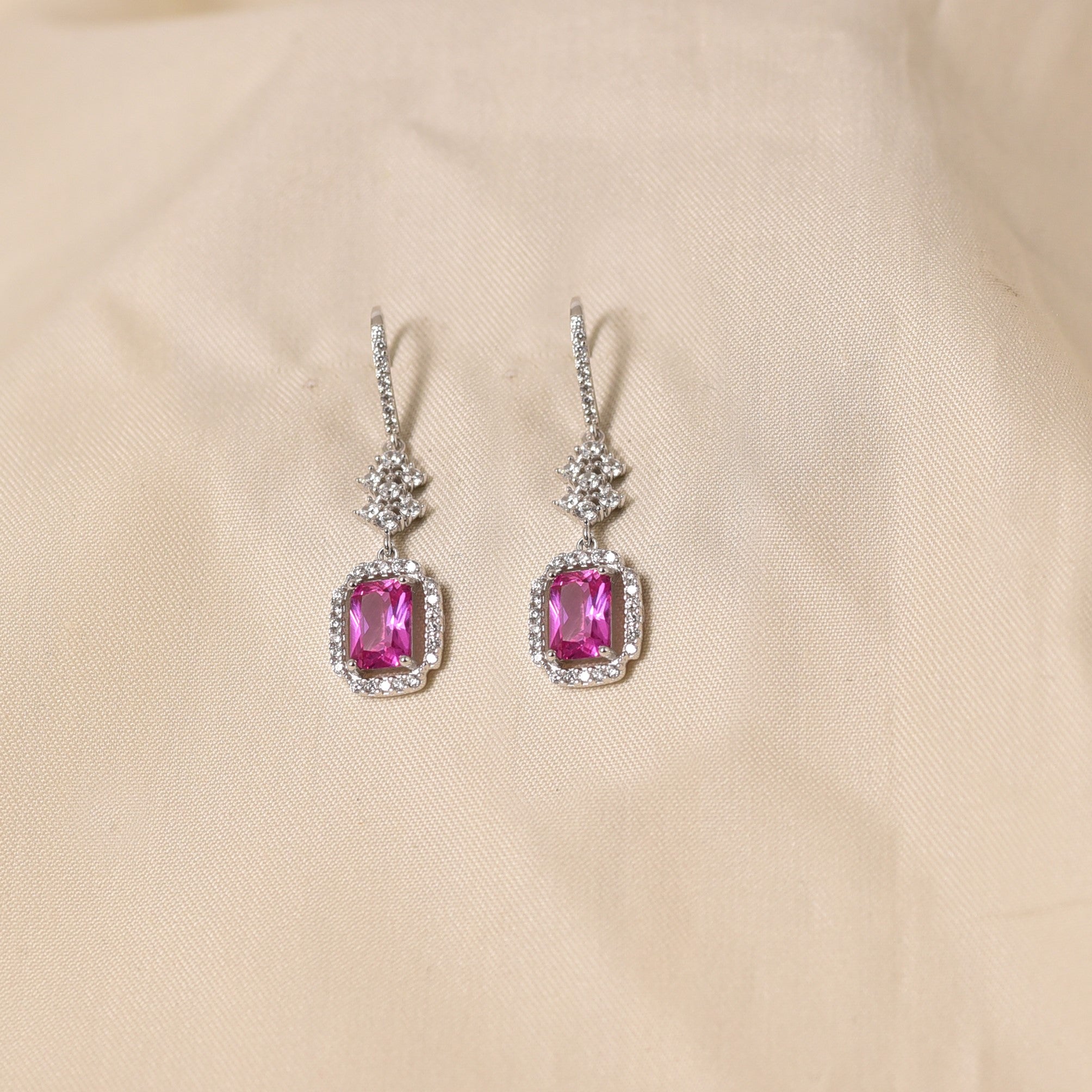 Minimal Glow Earrings - Pink