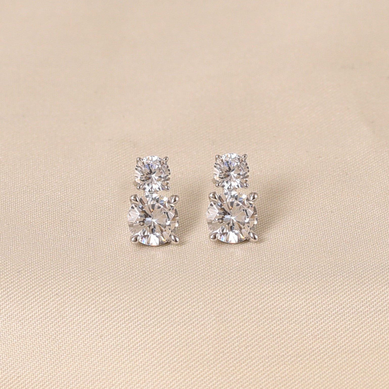 Anushka Round Earrings