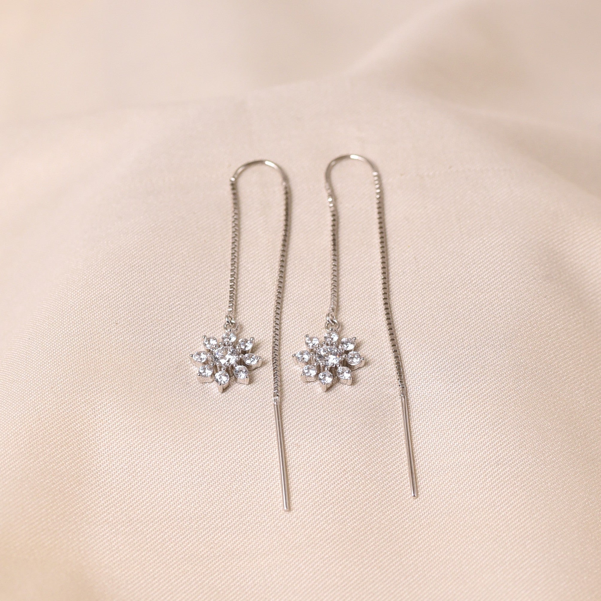 Daisy SuiDhaga Earring
