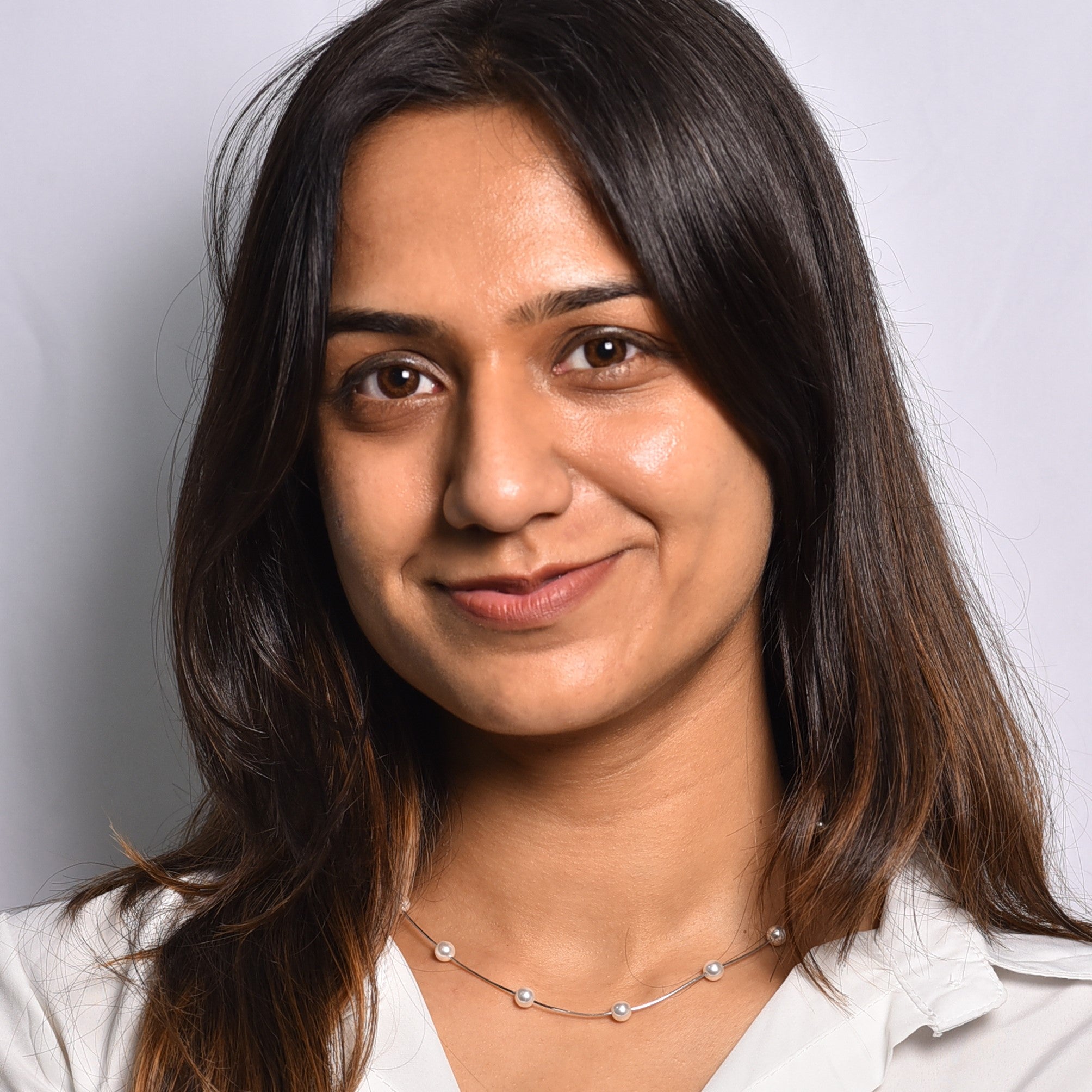 Stringed pearl necklace