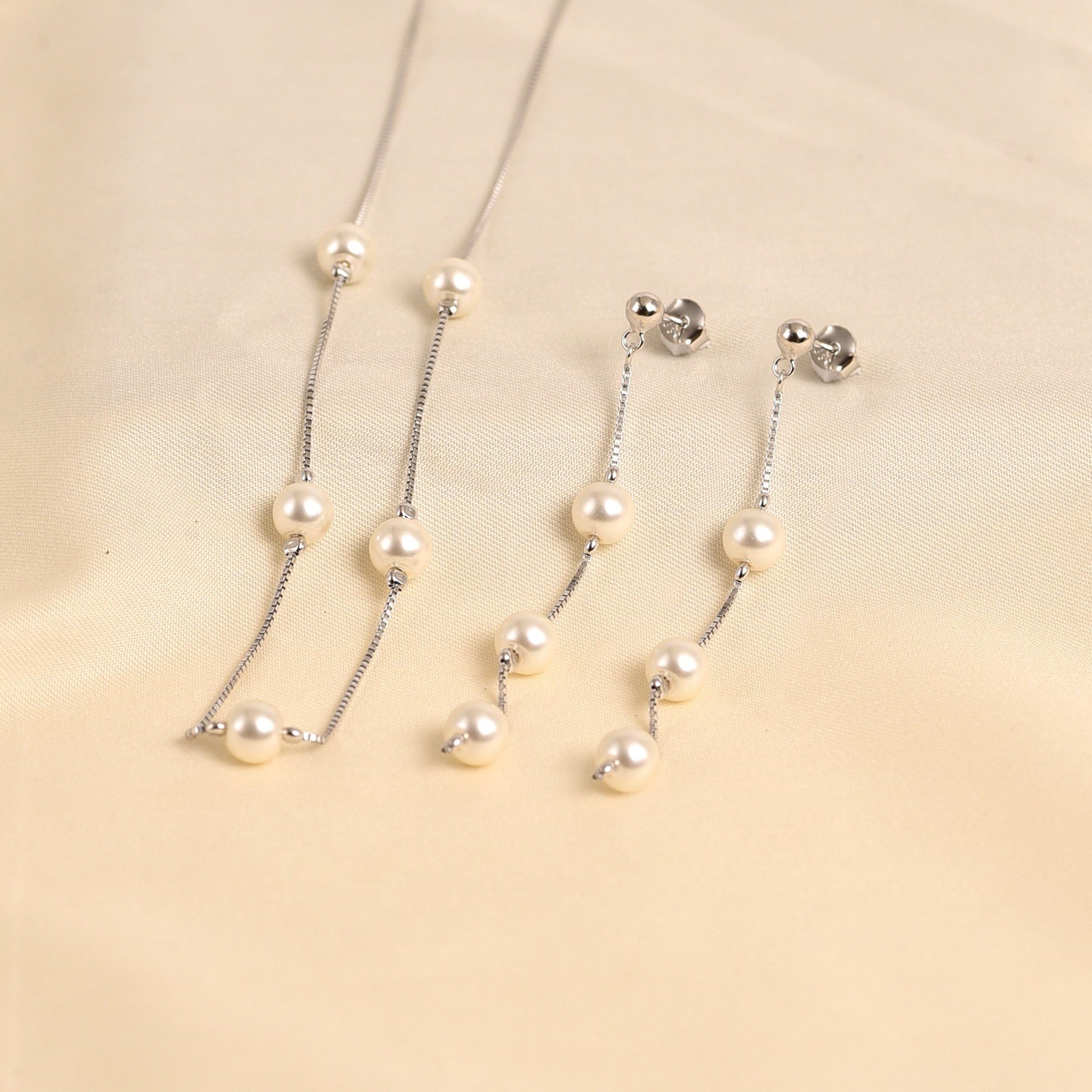 5 Pearl Pensieve Necklace Set - Silver