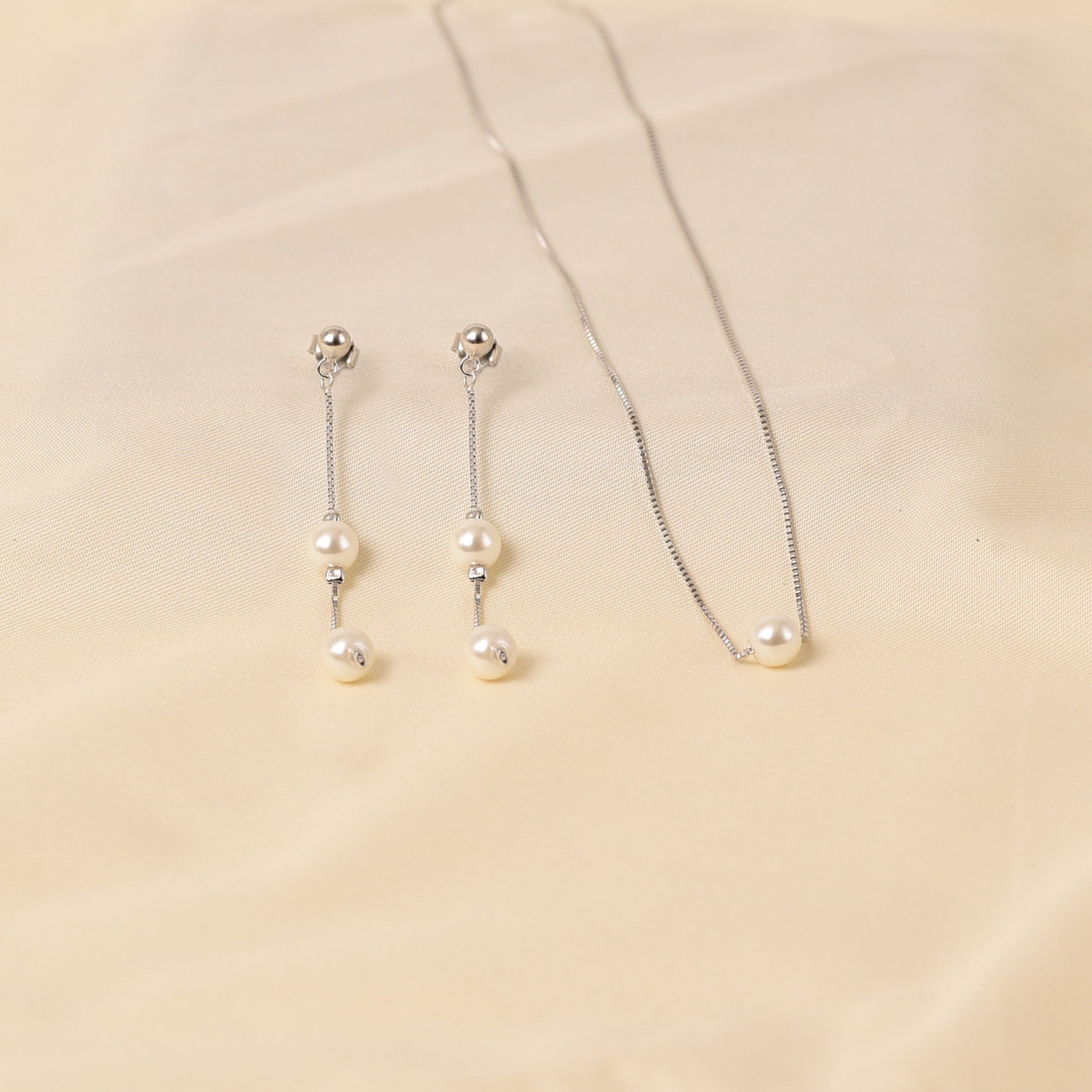 Tamara Pearl Necklace Set