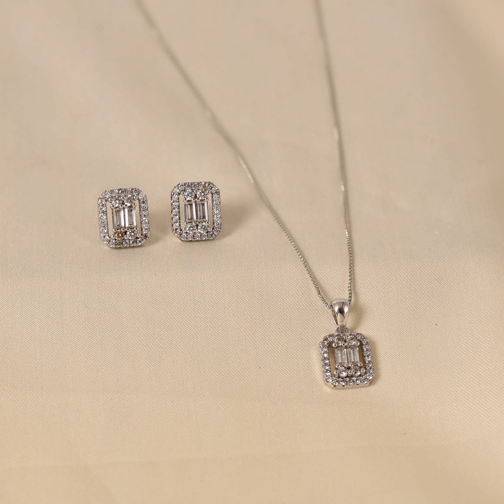 Faith Pendant Set With Chain