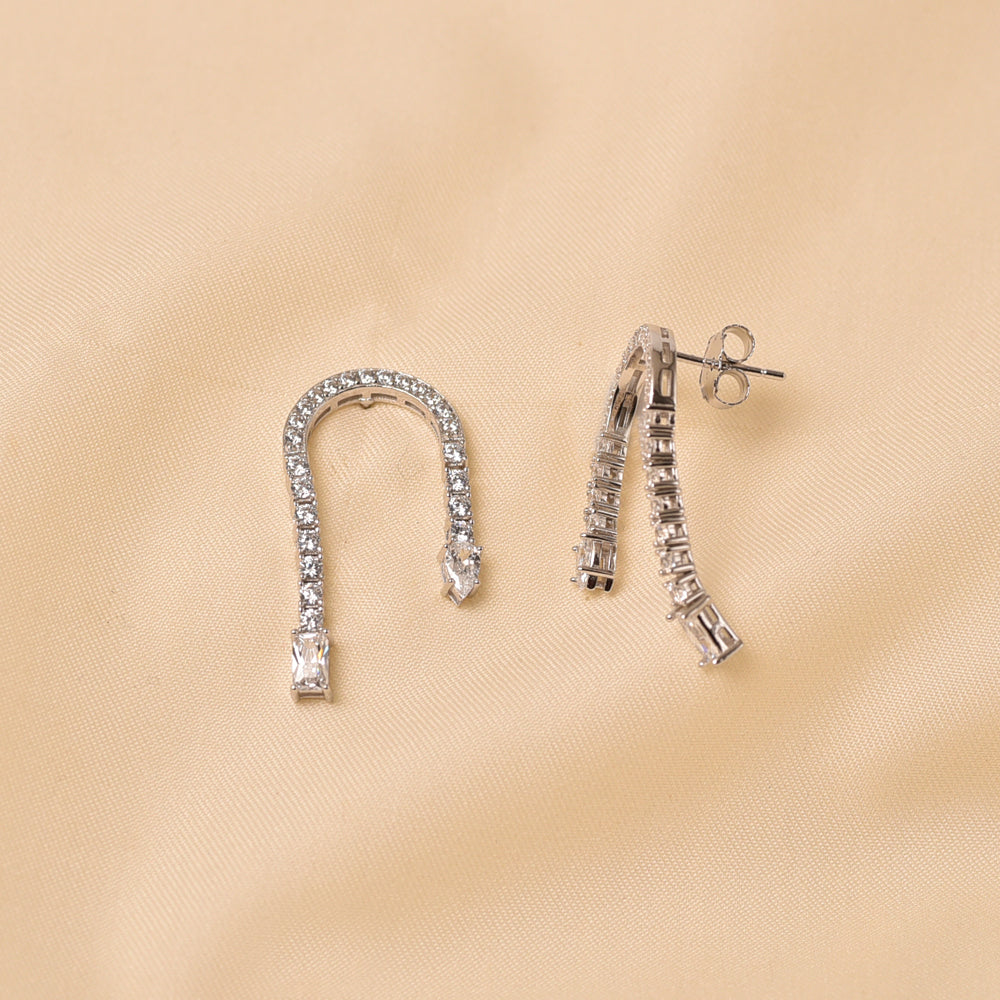 Elevate your party Look with High quality Diamond Drops Earring