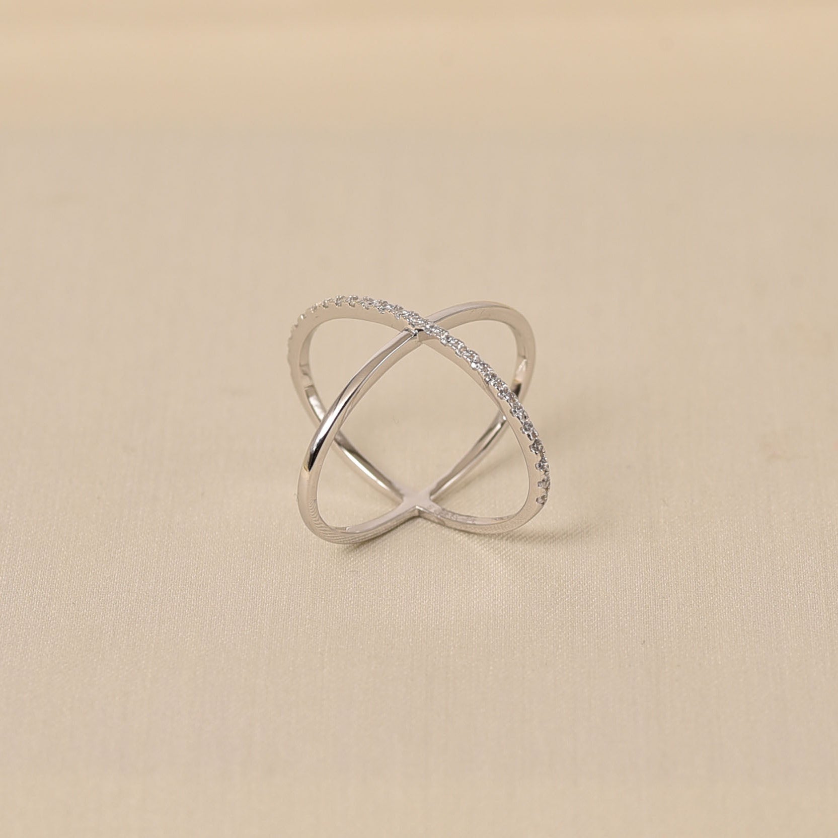 925 Sterling Silver Oval Luxury Ring   Elyta