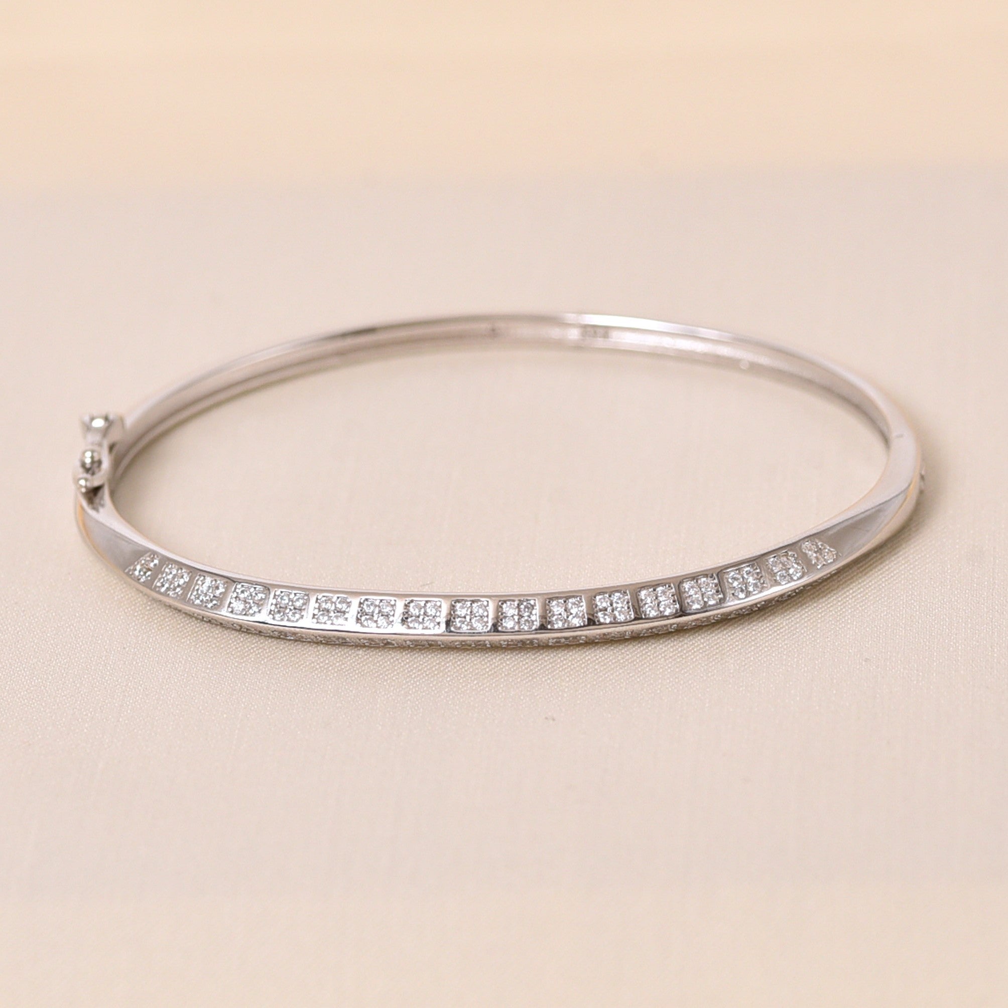 Stylish Diamond Bracelet Kada