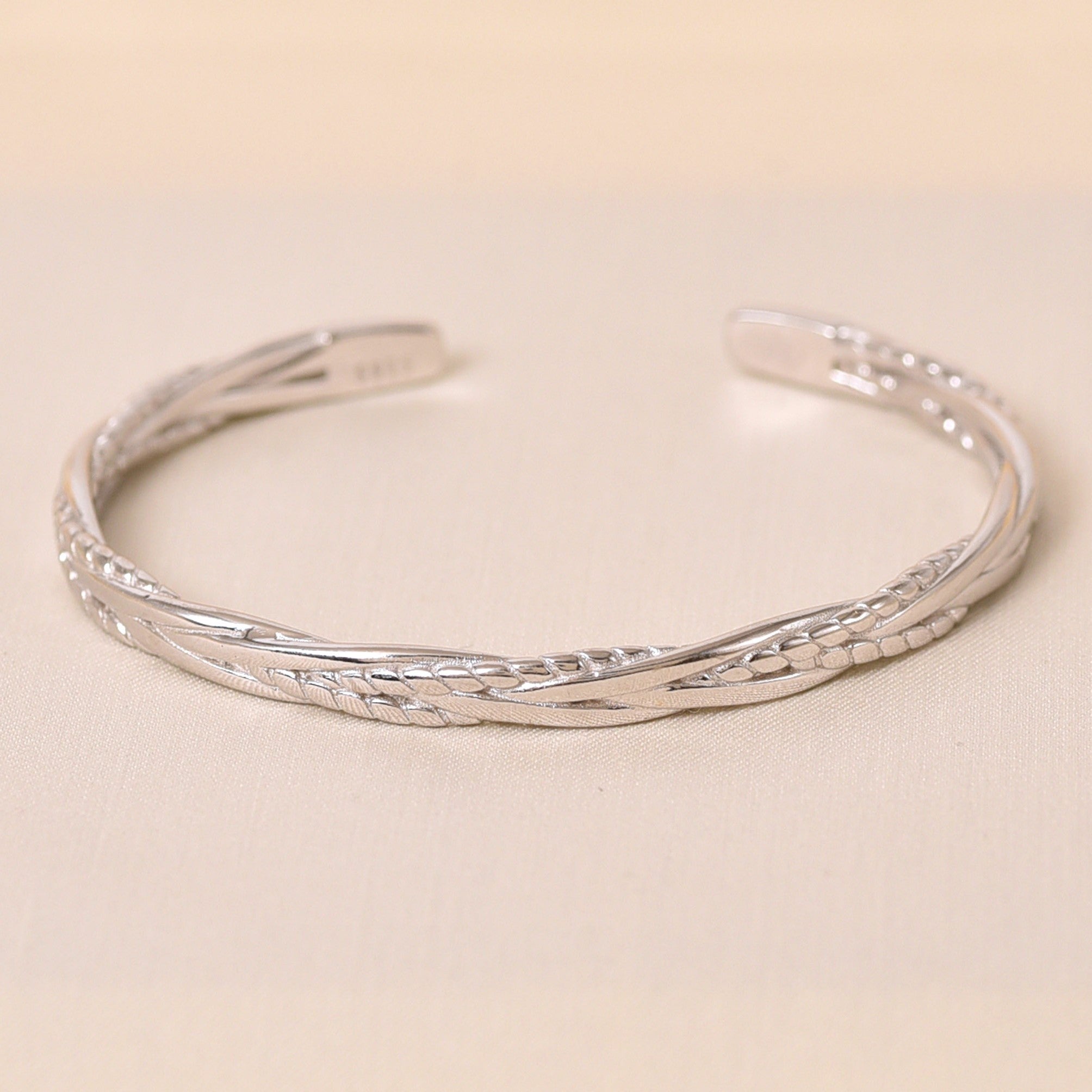 Thread and Knot Design Bracelet Kada