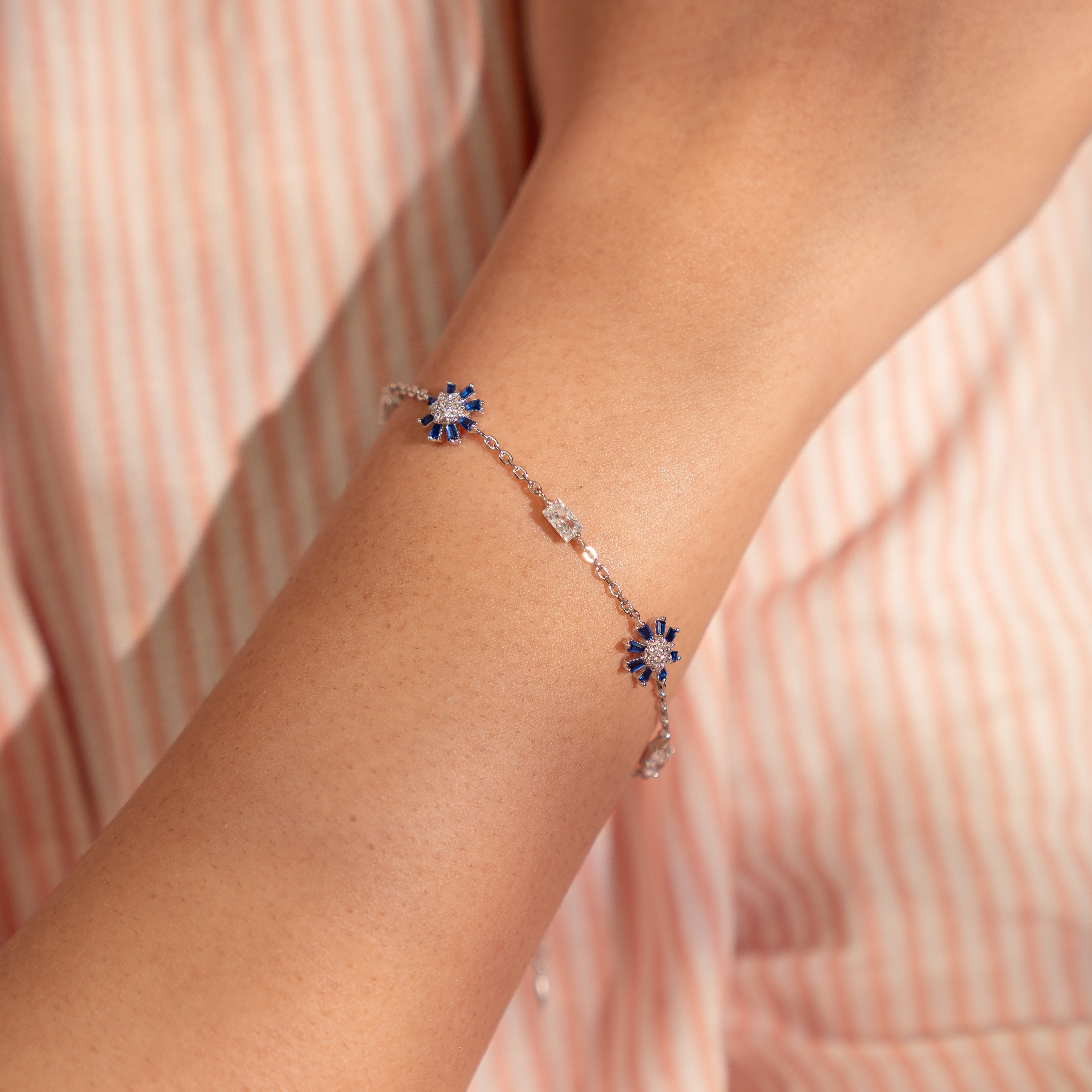 Daisy Radiant Bracelet -Blue