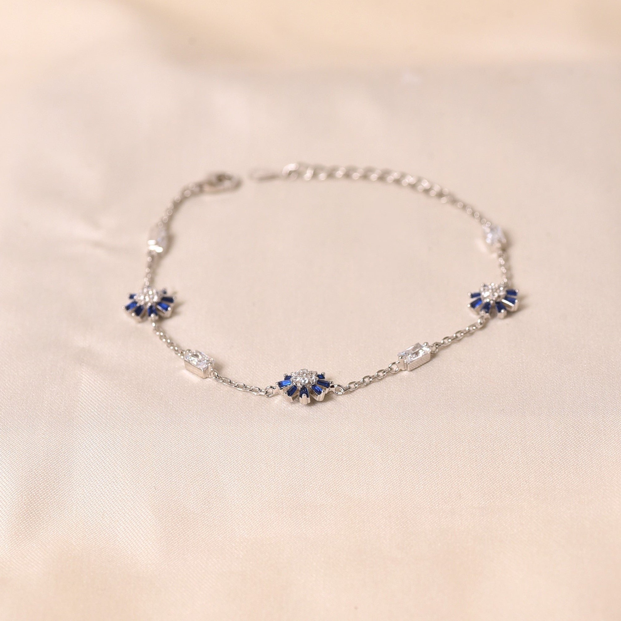 Daisy Radiant Bracelet - Blue