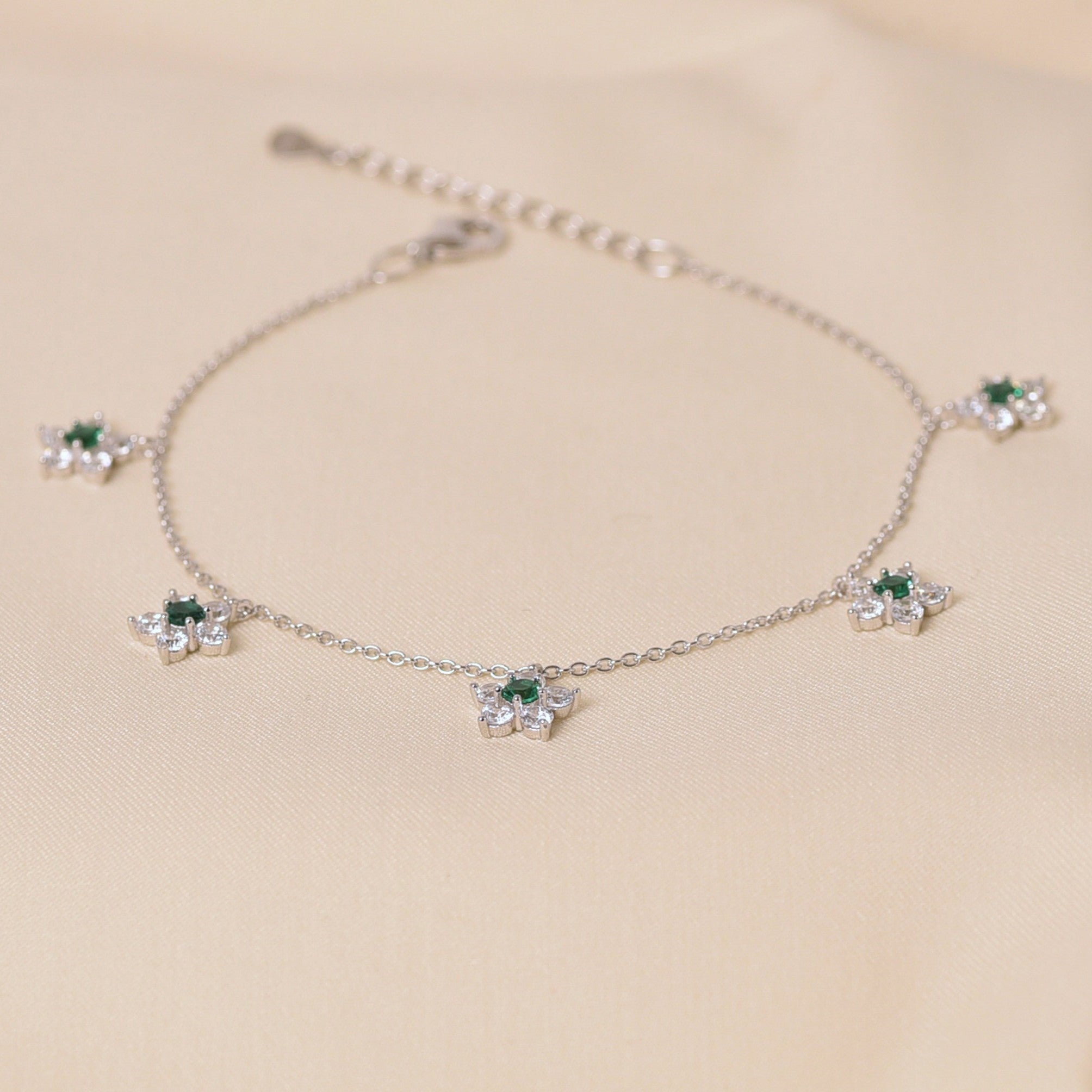 Flower Charm Bracelet -Dark Green