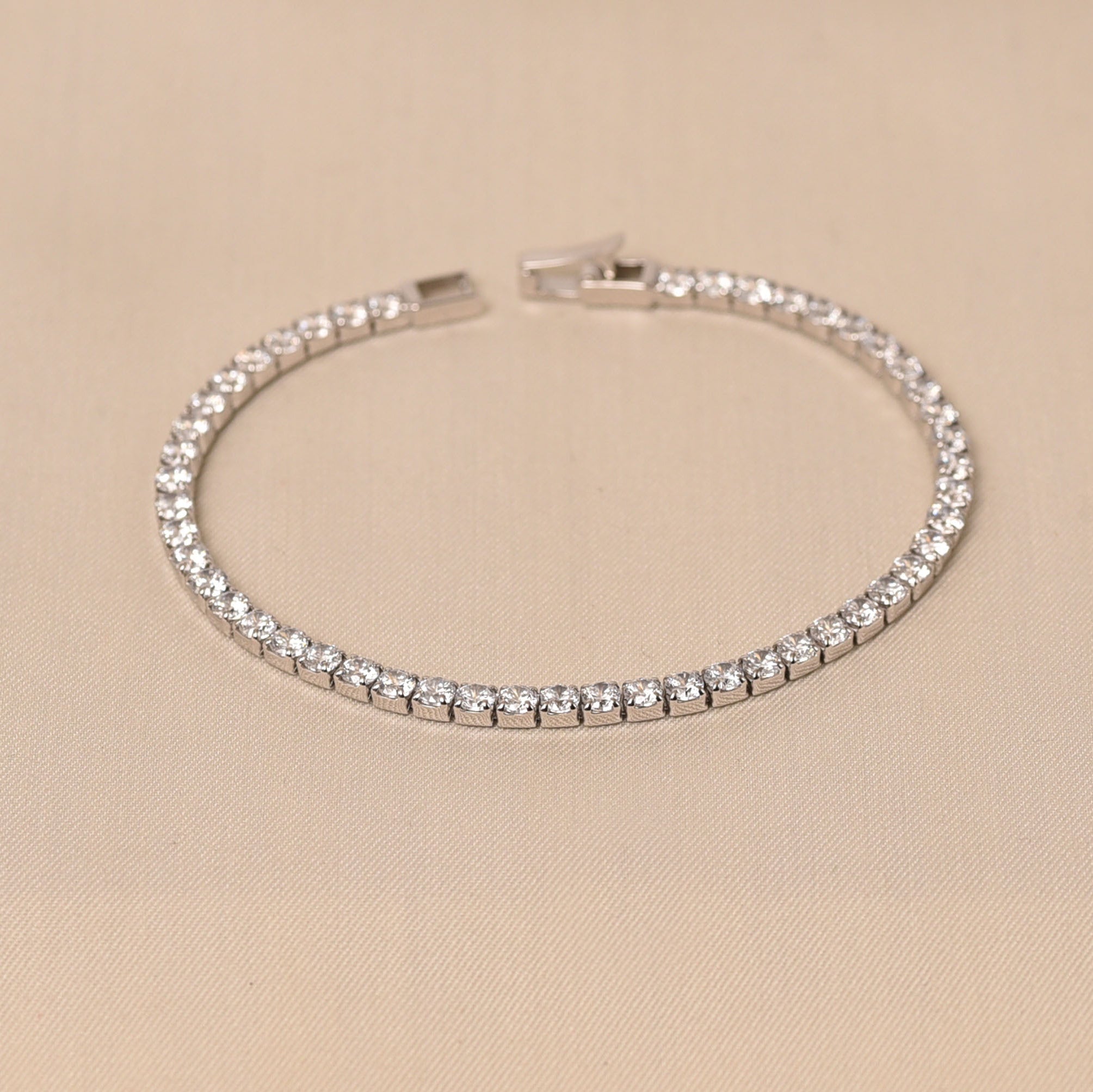 Dainty Osaka Bracelet
