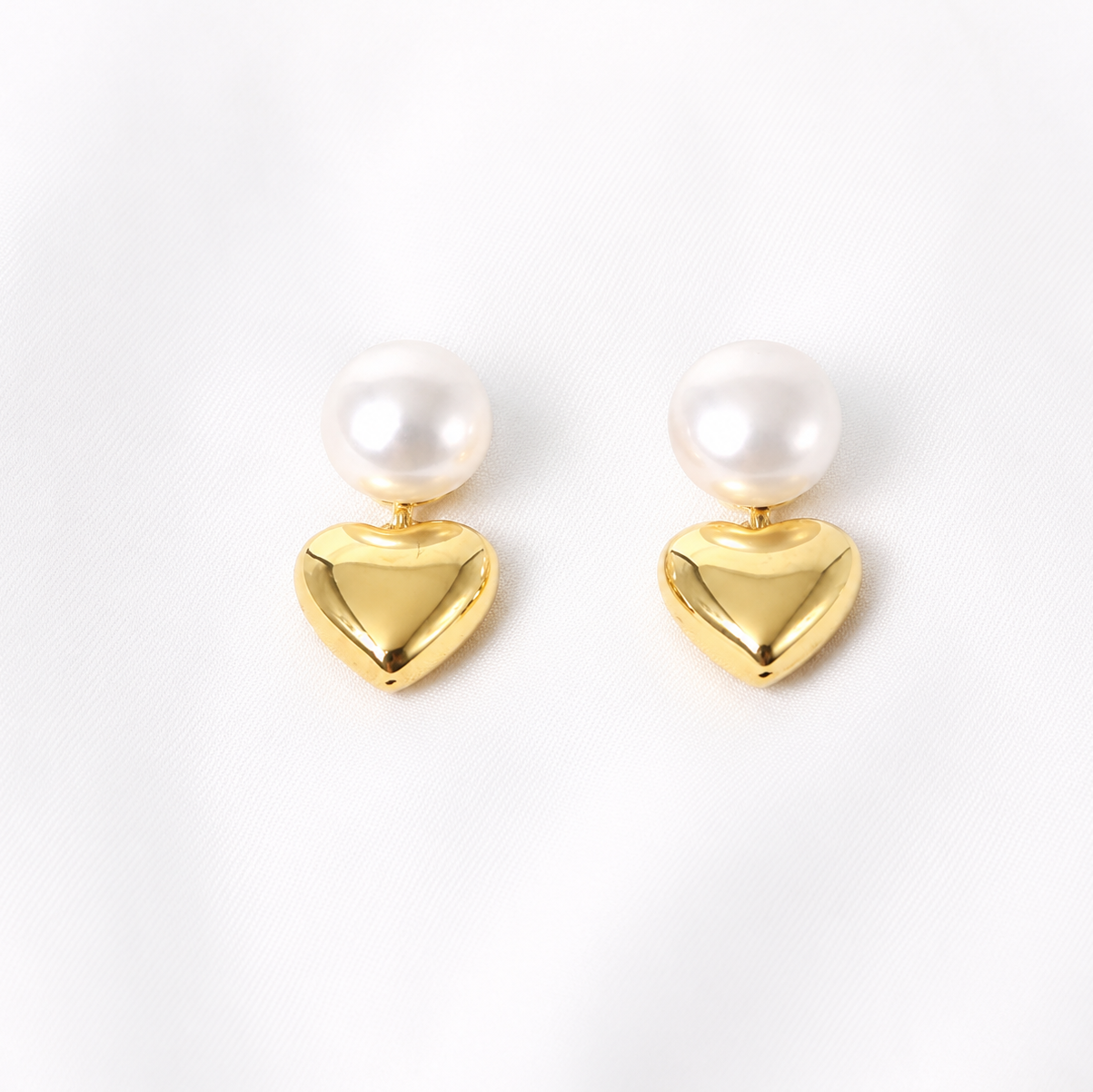 Heartily Earrings - Gold