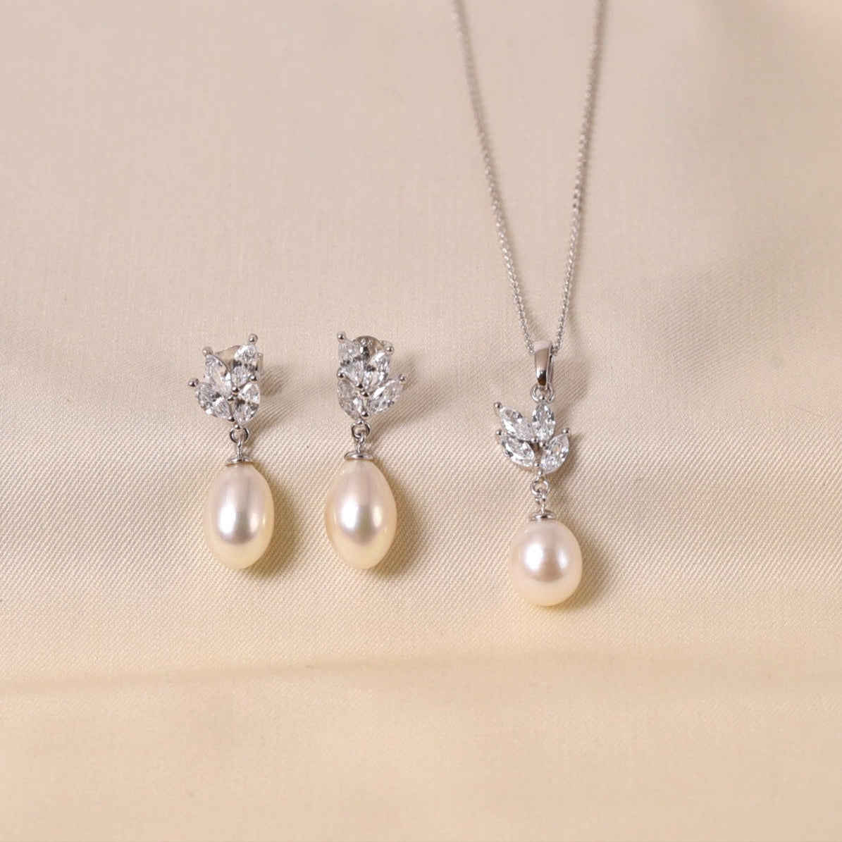 Cortina Pendant Set without chain - Silver