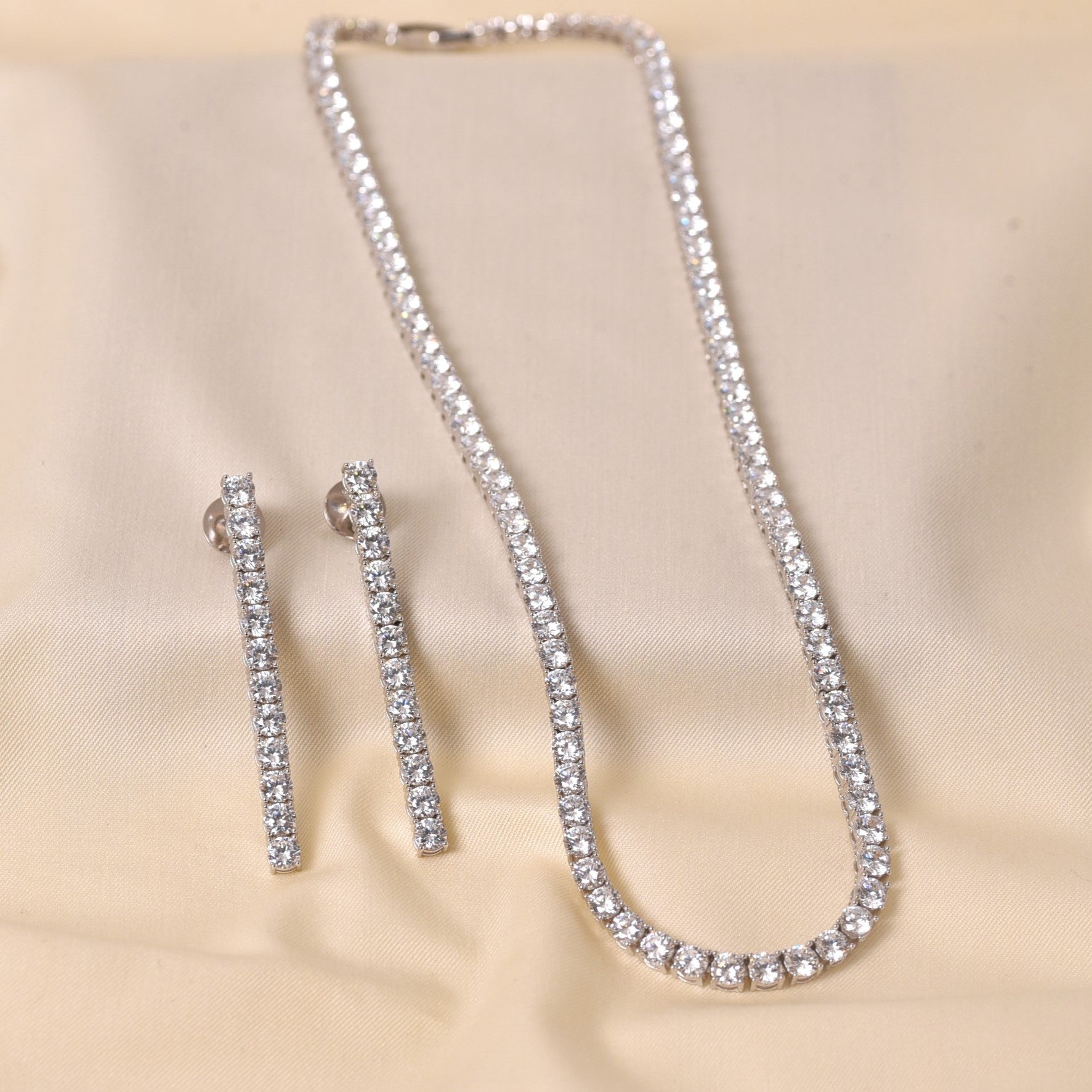 Agassi Necklace Set