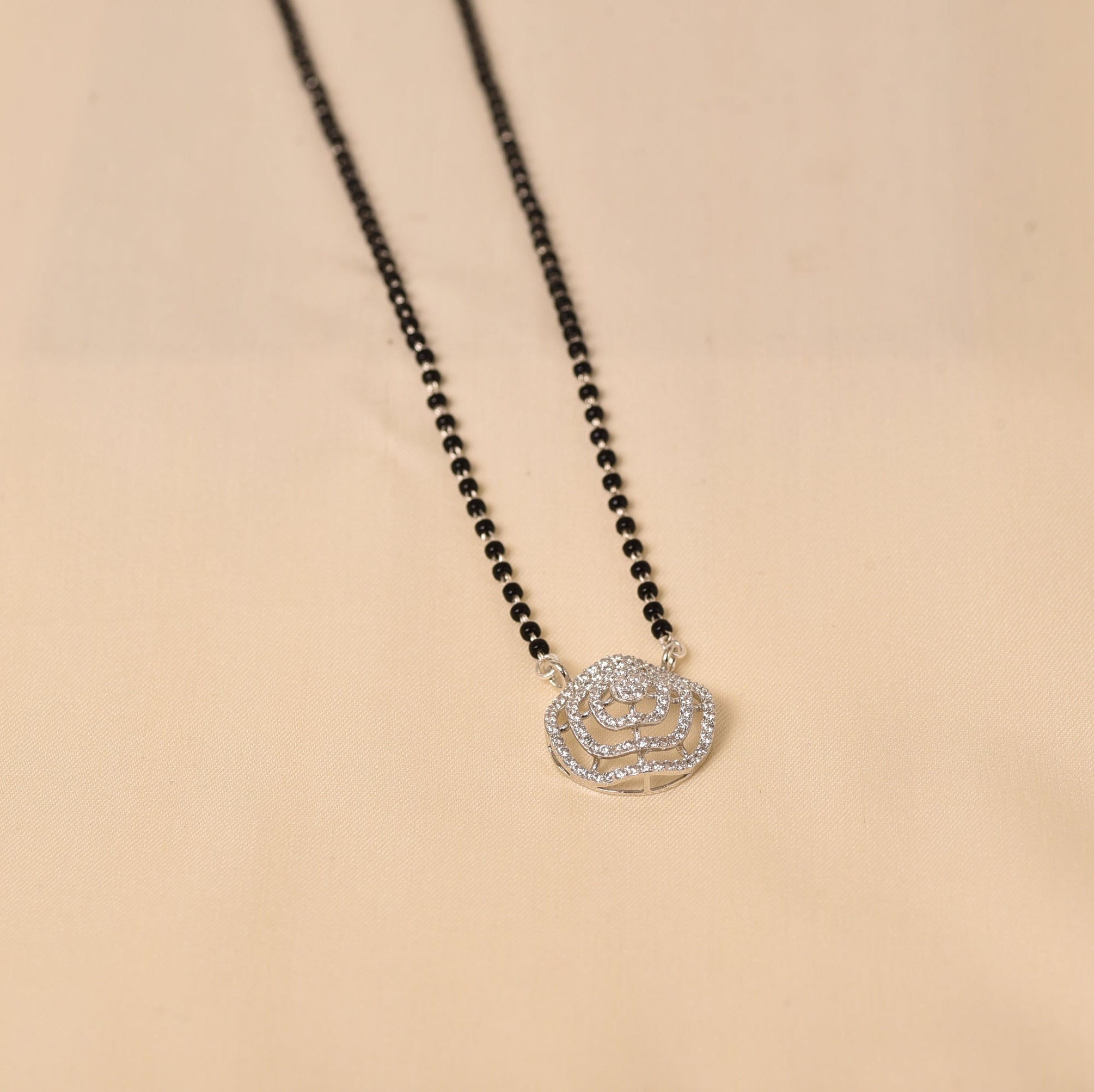 Jewellery Gift Guide for Women by Elyta