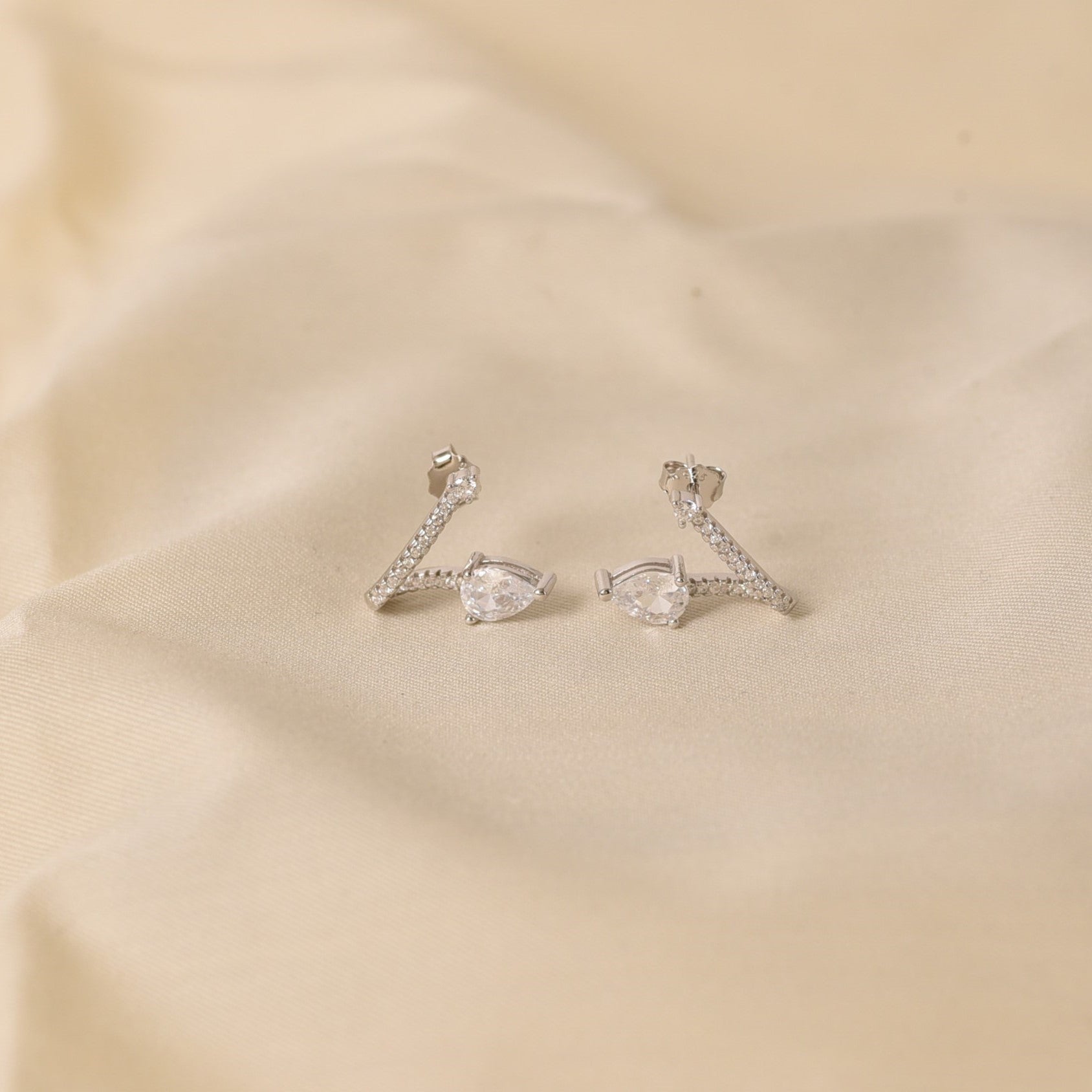 V Love Earrings