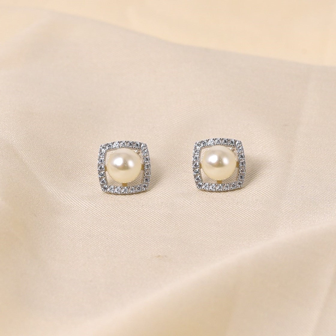 Aditi Silver Earring