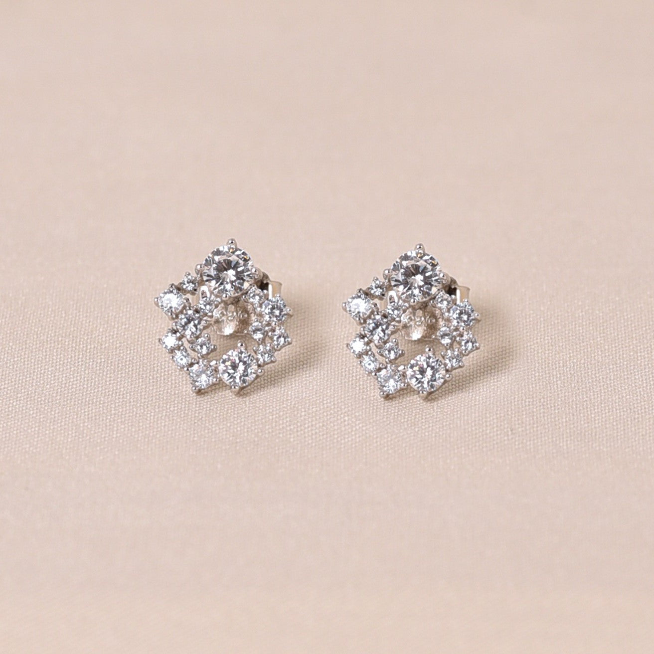 Meryl Earring