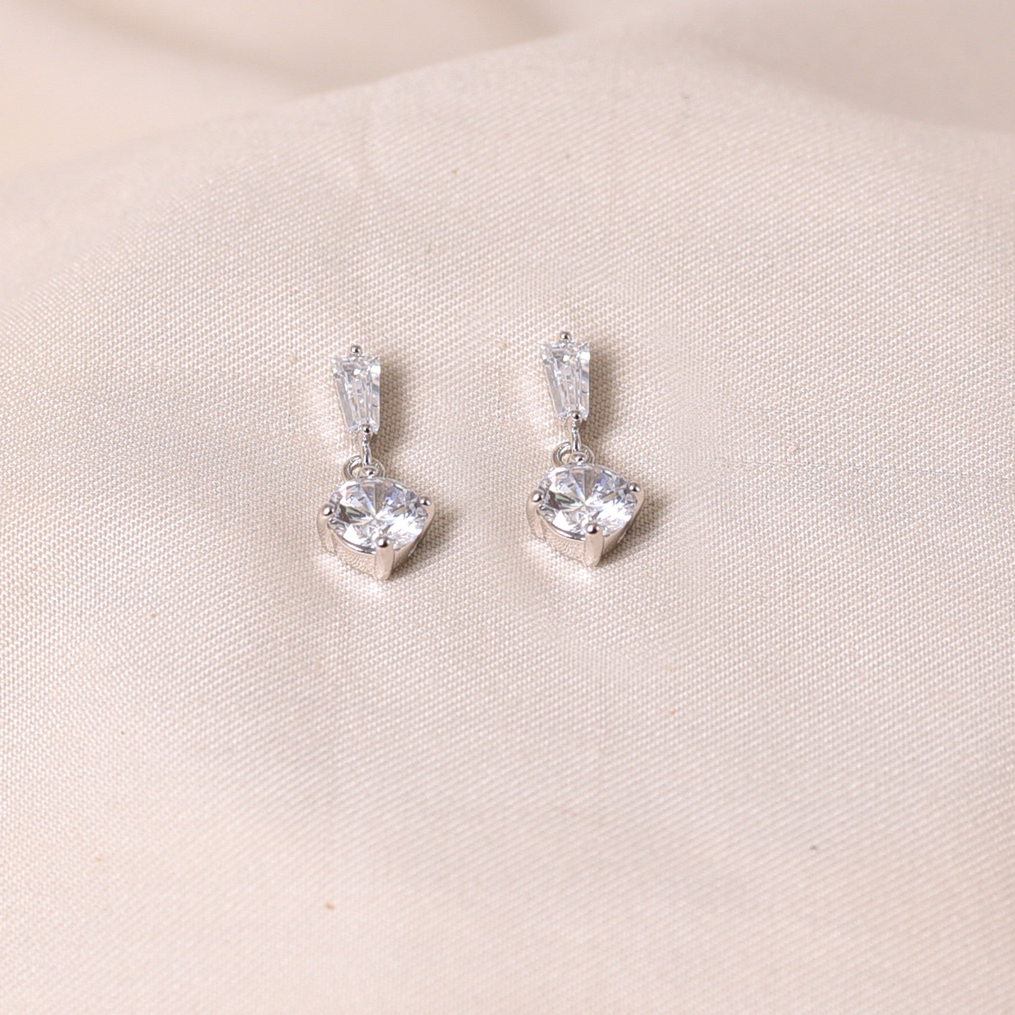 Vama Drop Earring