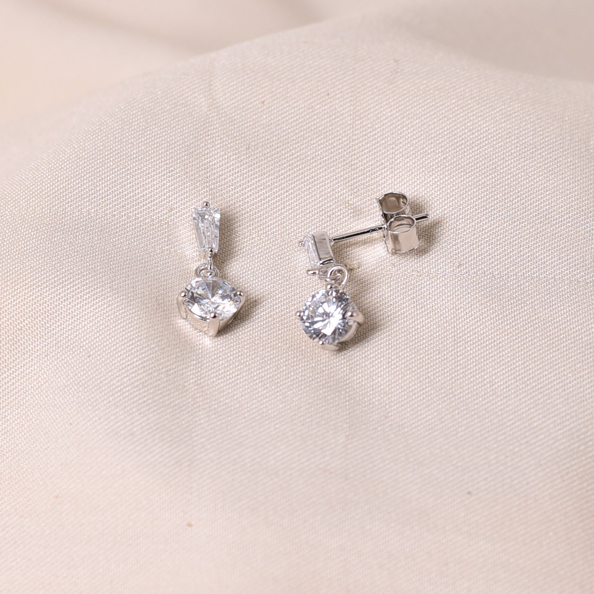 Vama Drop Earring