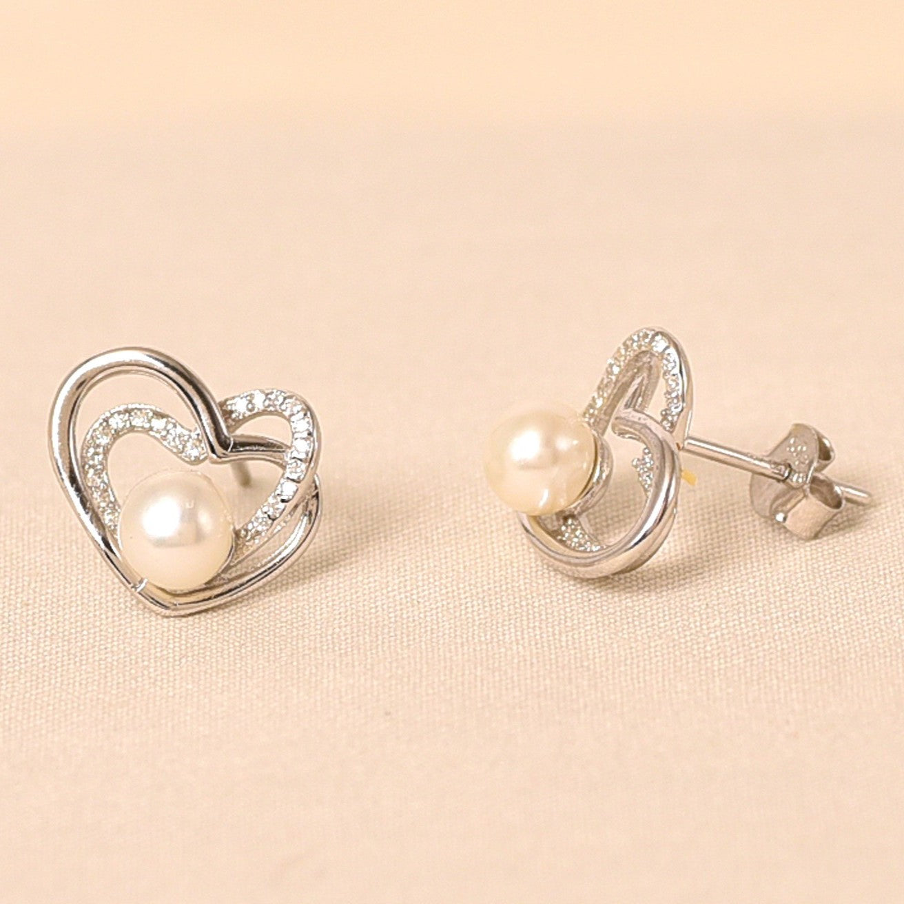Double Heart Pearl Earring