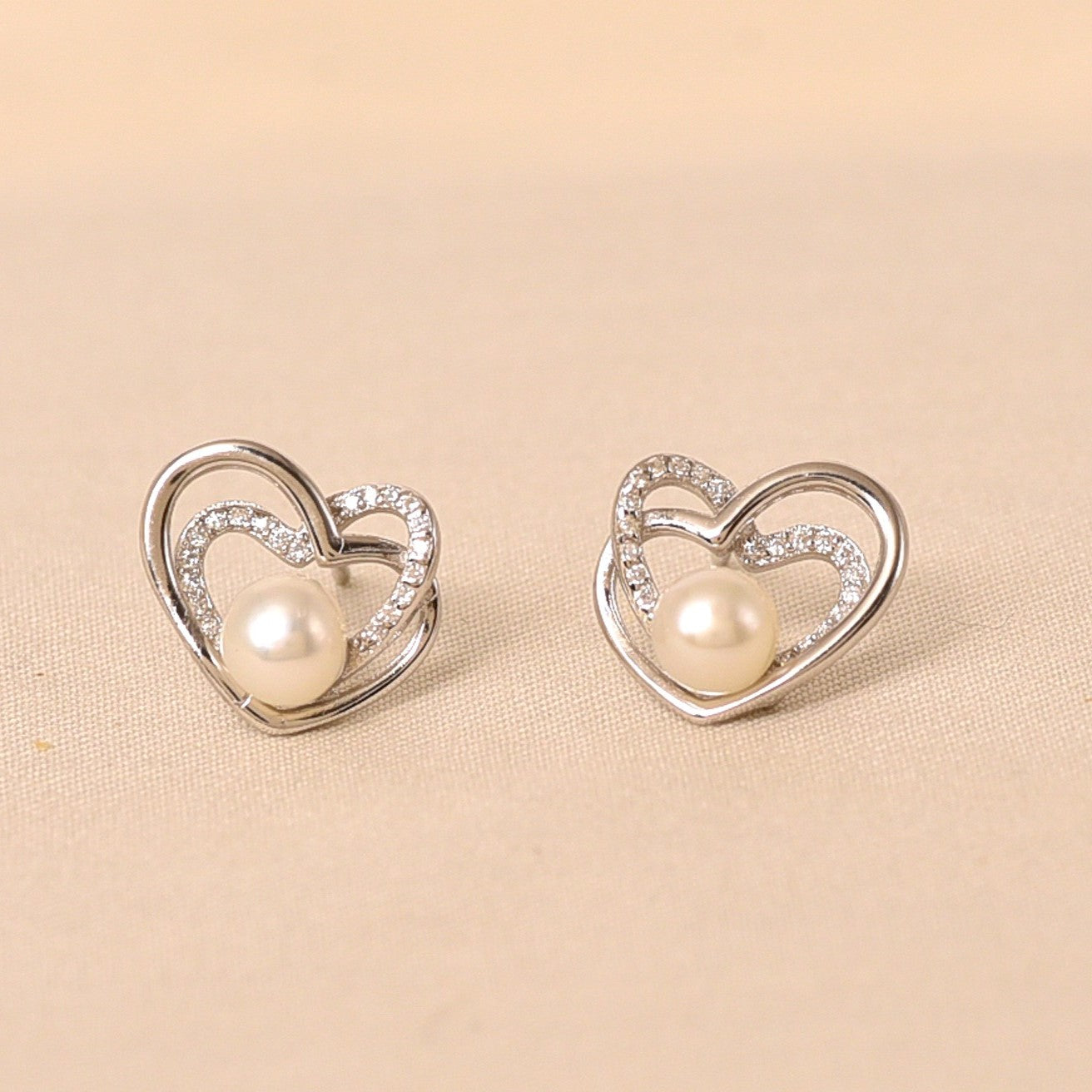 Double Heart Pearl Earring