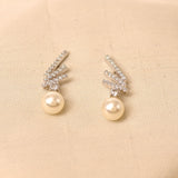 Linear Pearl Earring