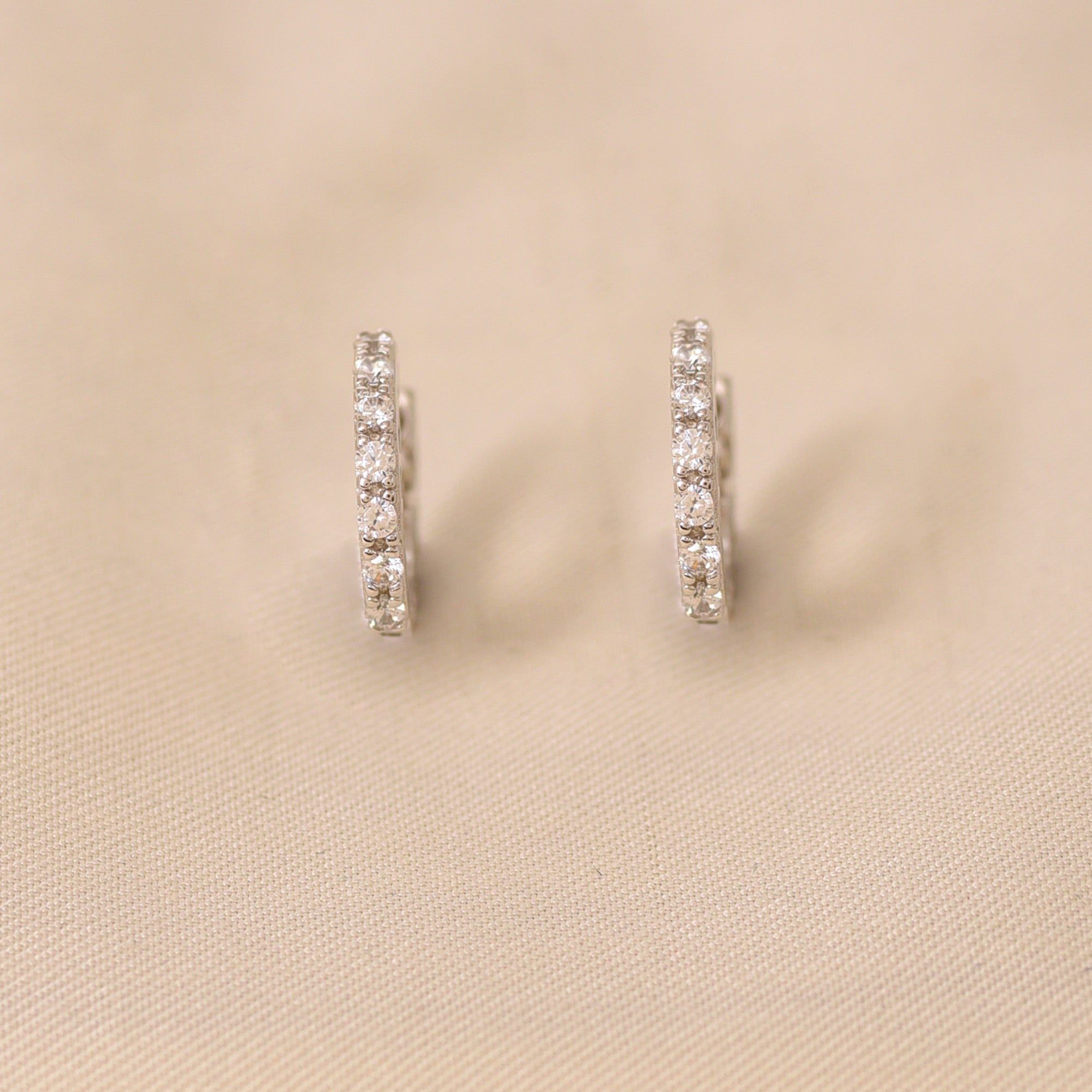 Silver Simple Round Diamond Earring