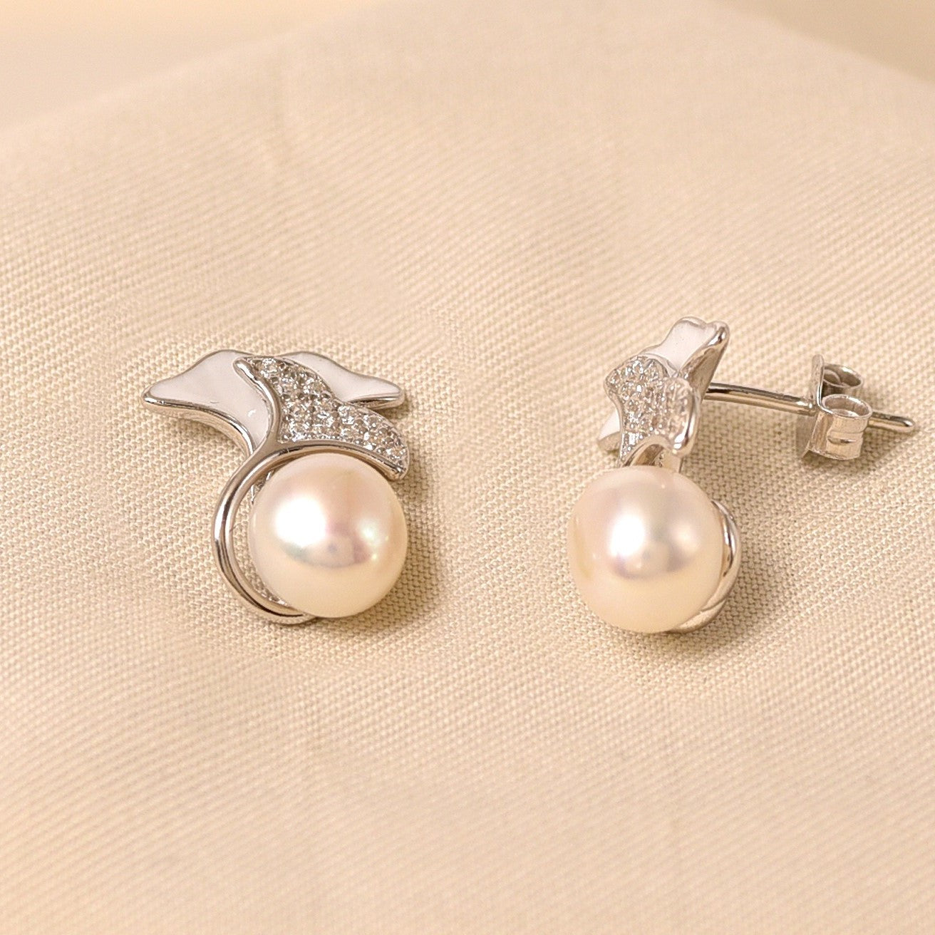 Silver Bella Pearl Earring