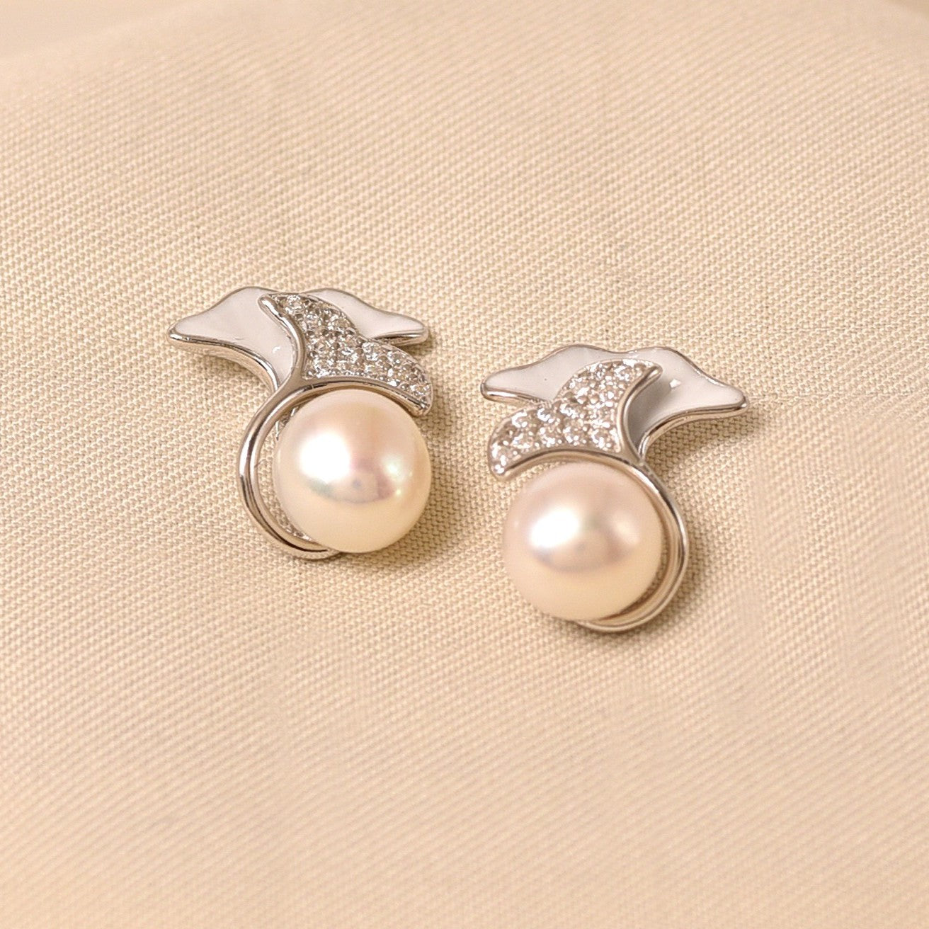 Silver Bella Pearl Earring