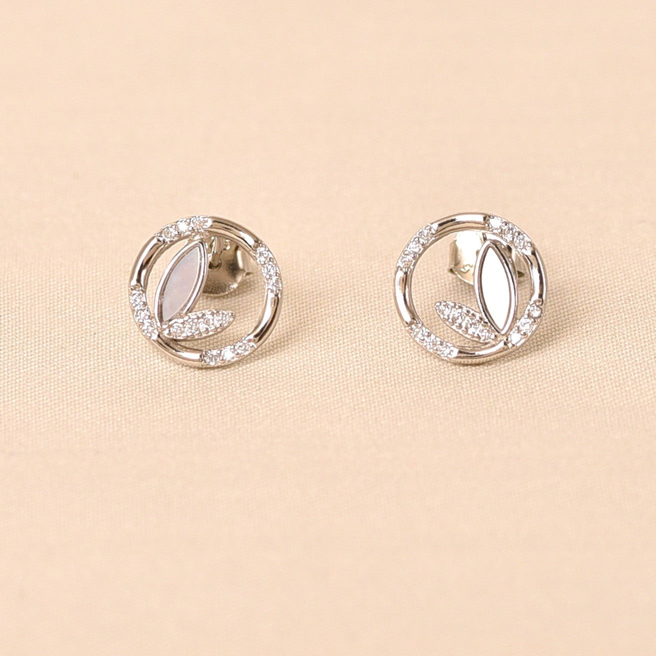Isabel MOP Earring