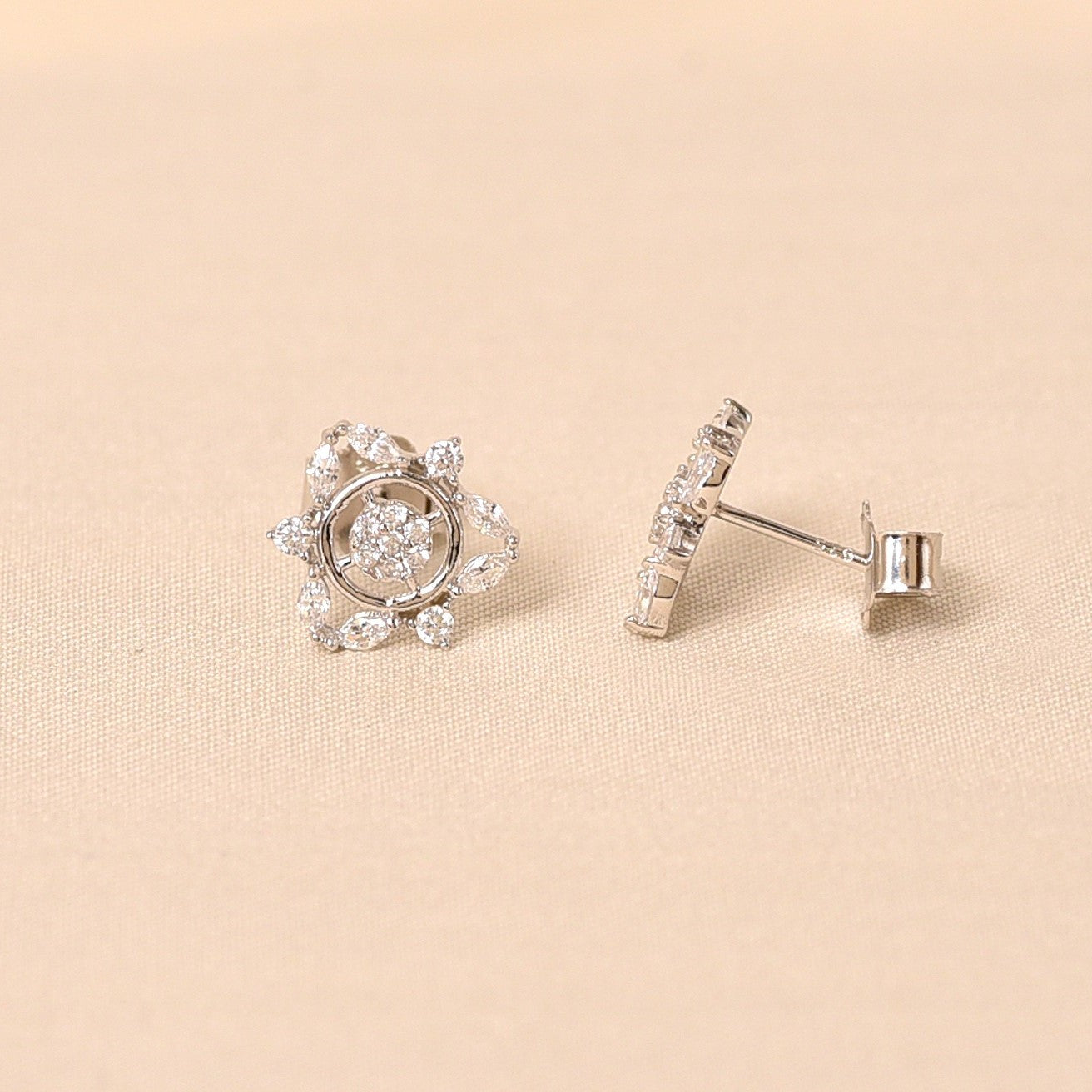 Maika Diamond Earring