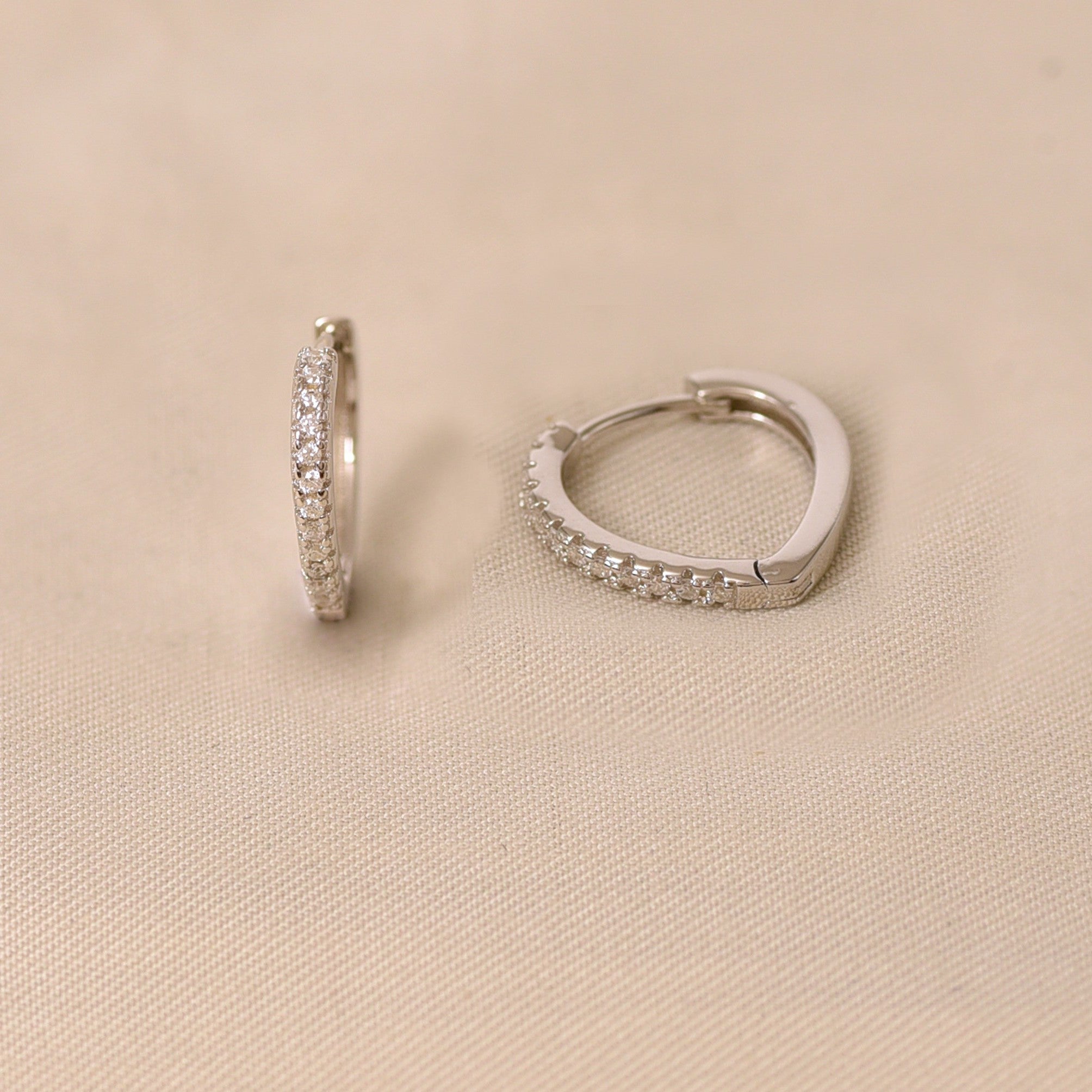 Tine Diamond Earring