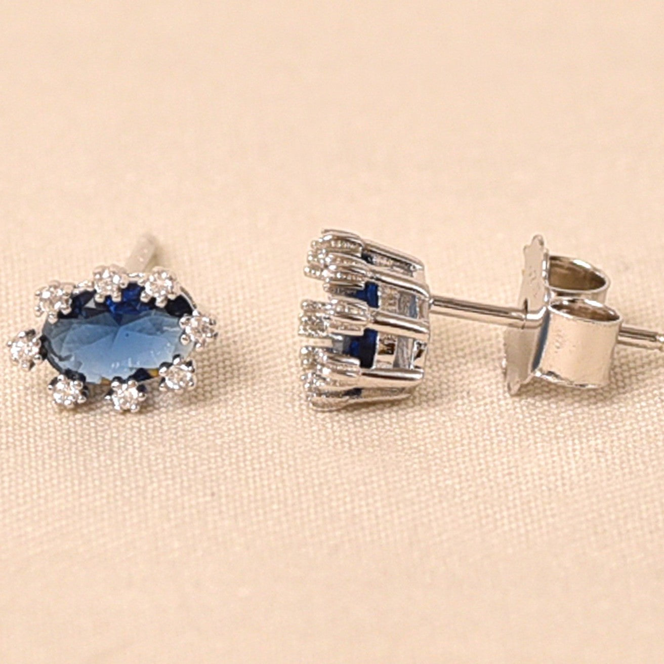 Oval Diamond Studs Earring -Dark Blue