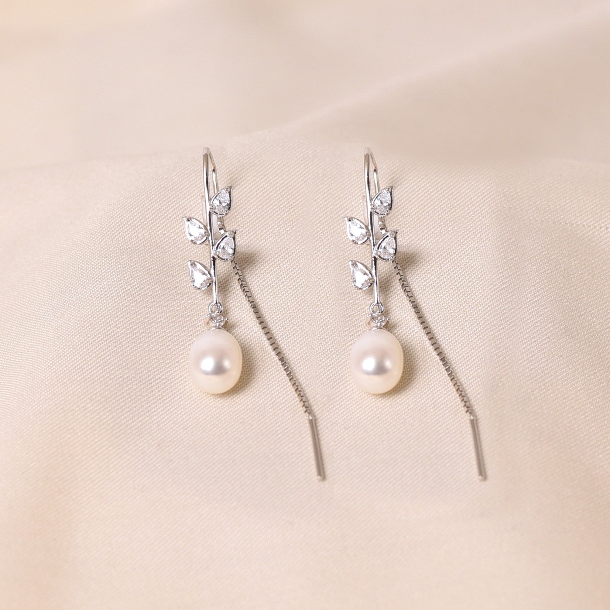 Sui Dhaga Pearl Earring