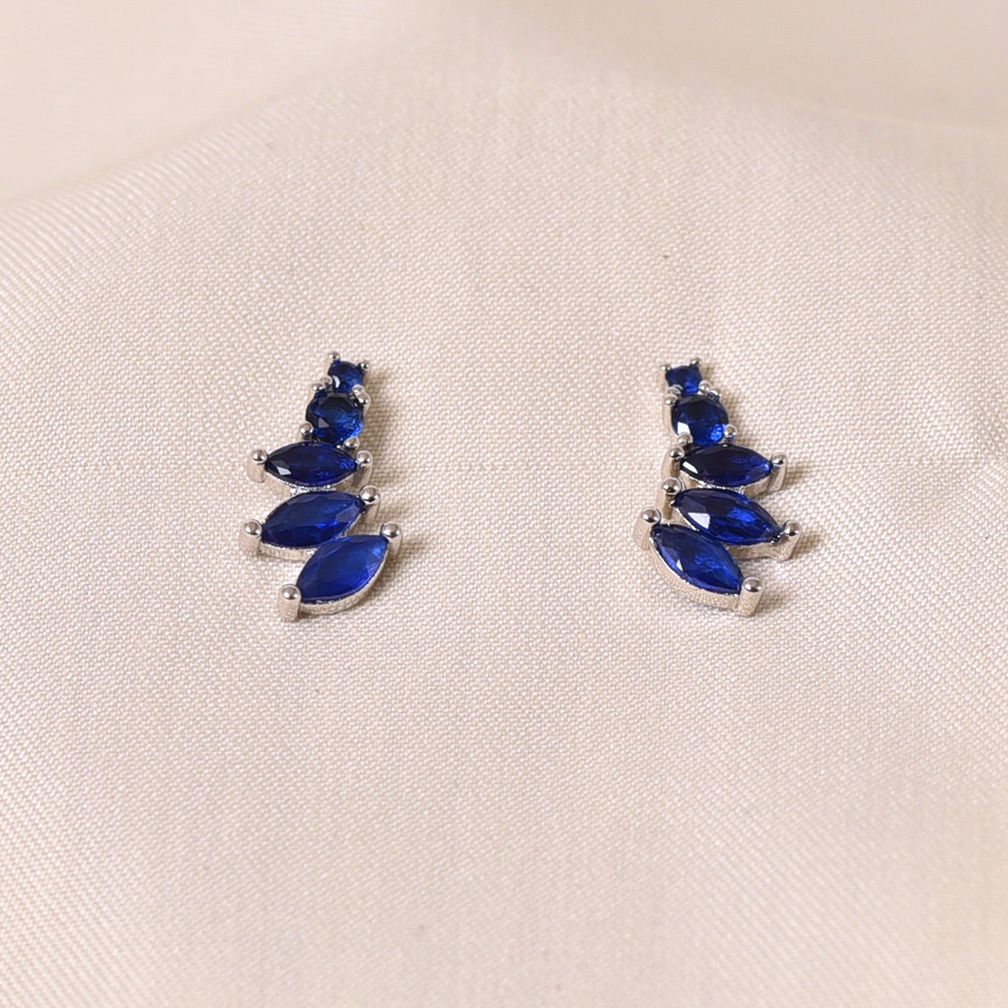 Silver Dot Sprig -Blue Earring