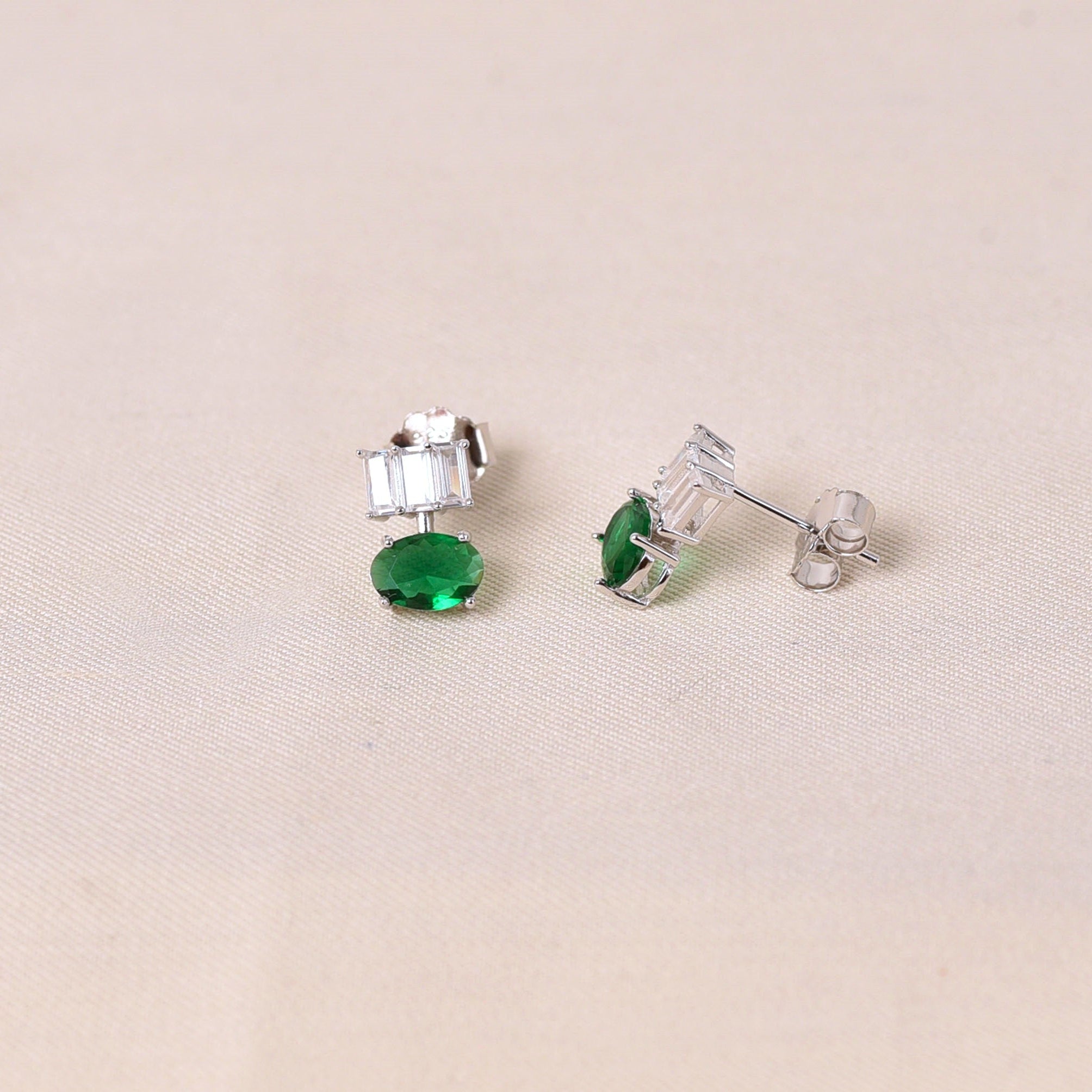 Stand in Oval Earrings -Dark Green