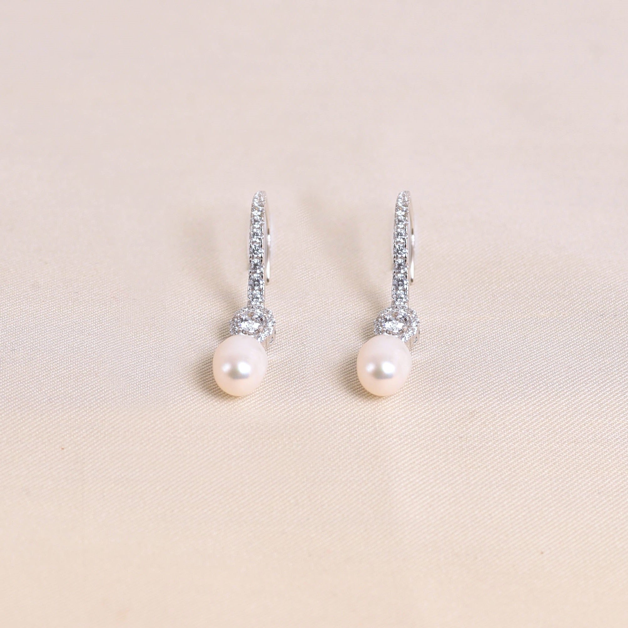 Silver Meera Pearl Earring
