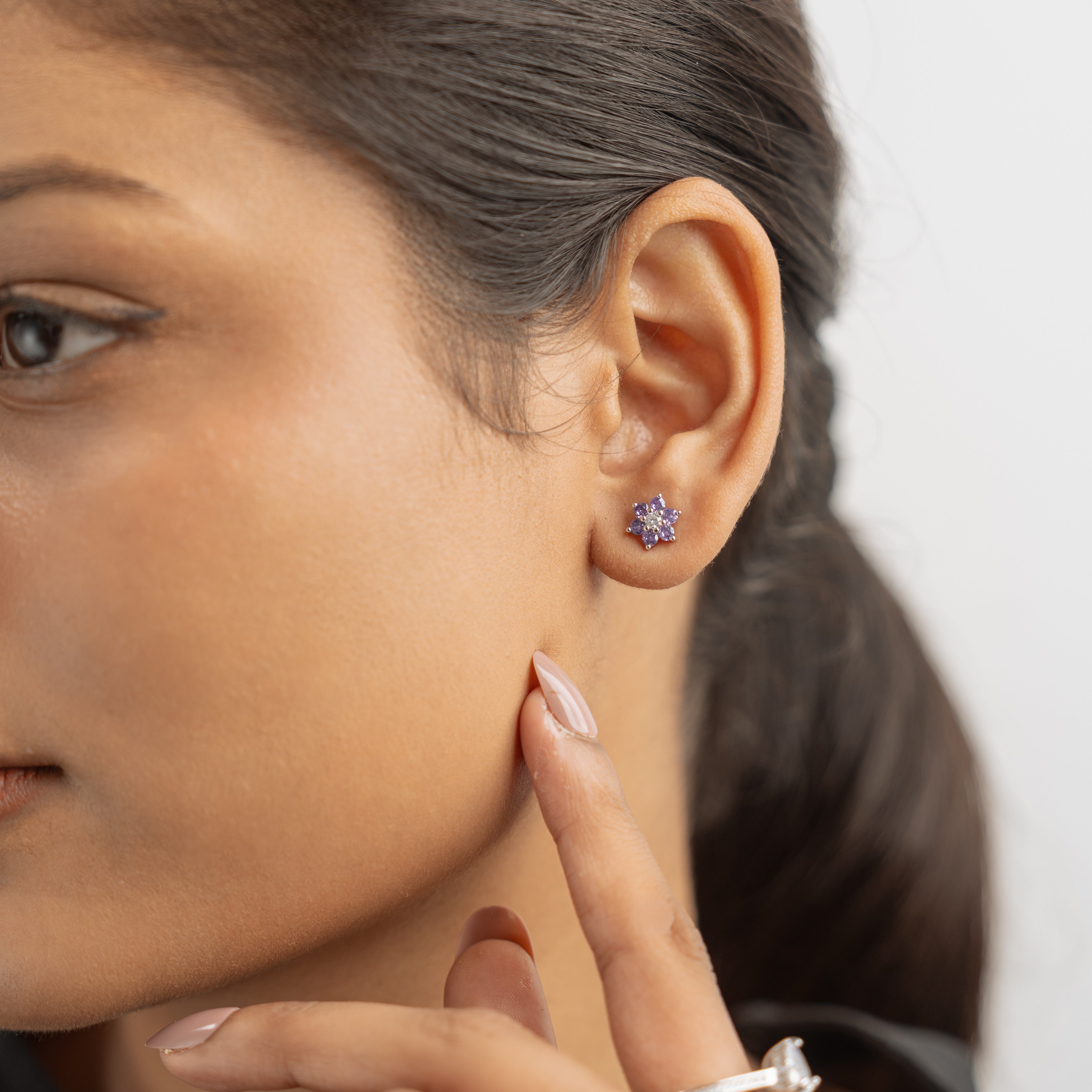 Aanya Studs Earring -Light Pink