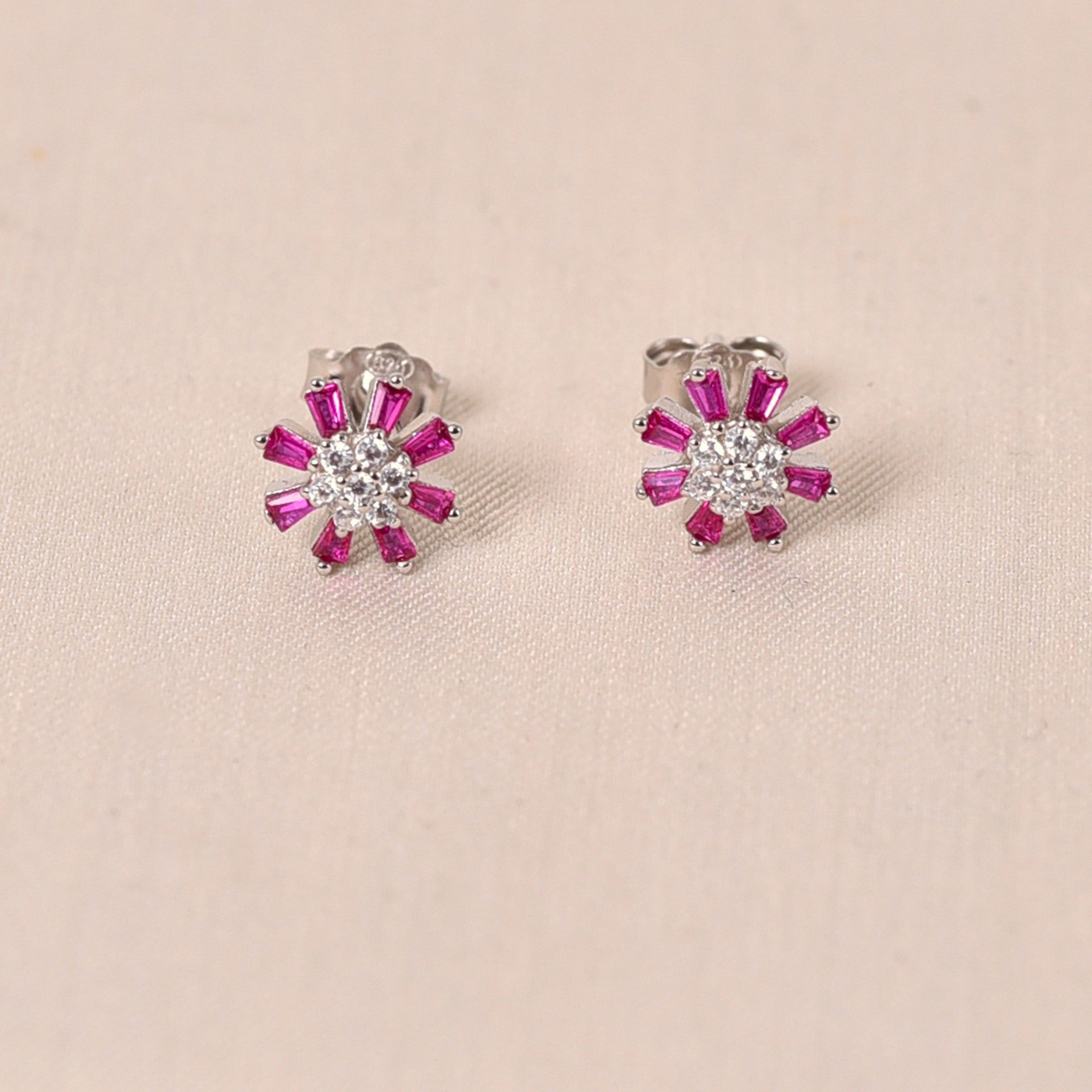Daisy Radiant Earring - Dark Pink