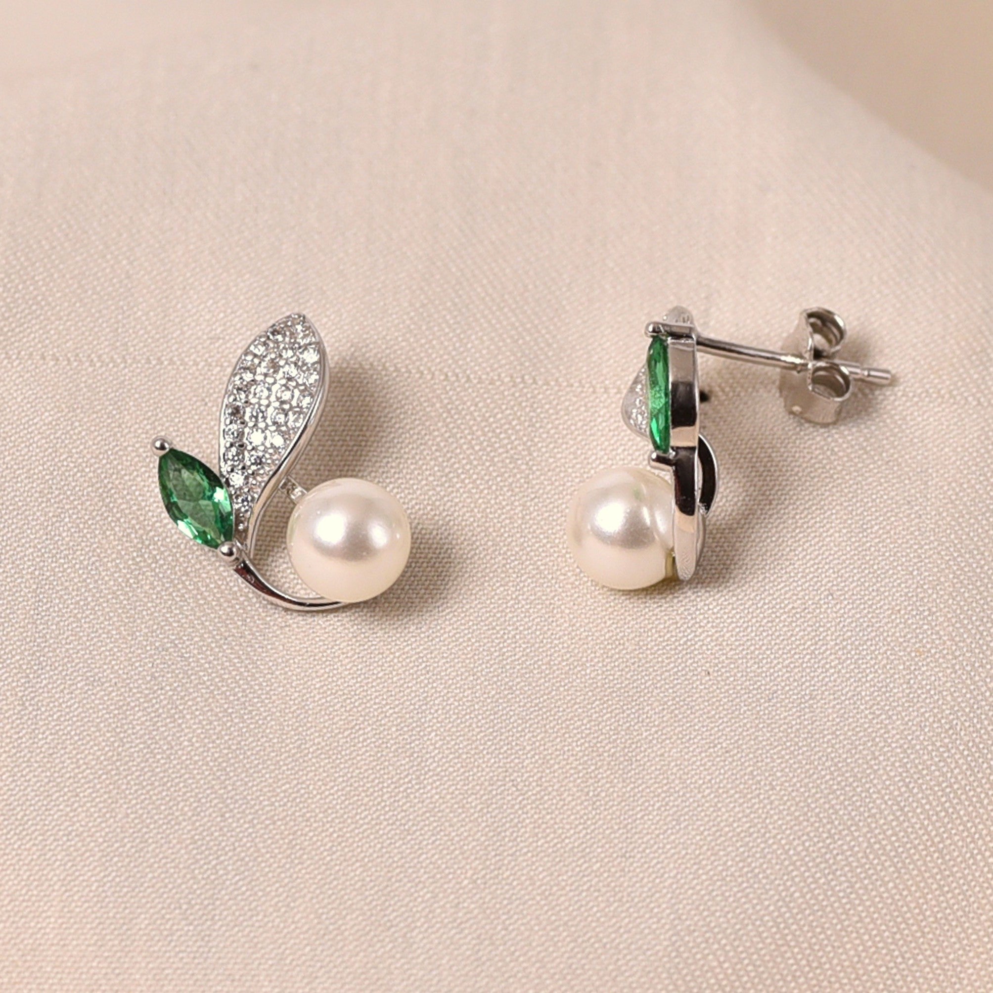 Leaf Pearl Earring - Dark Green