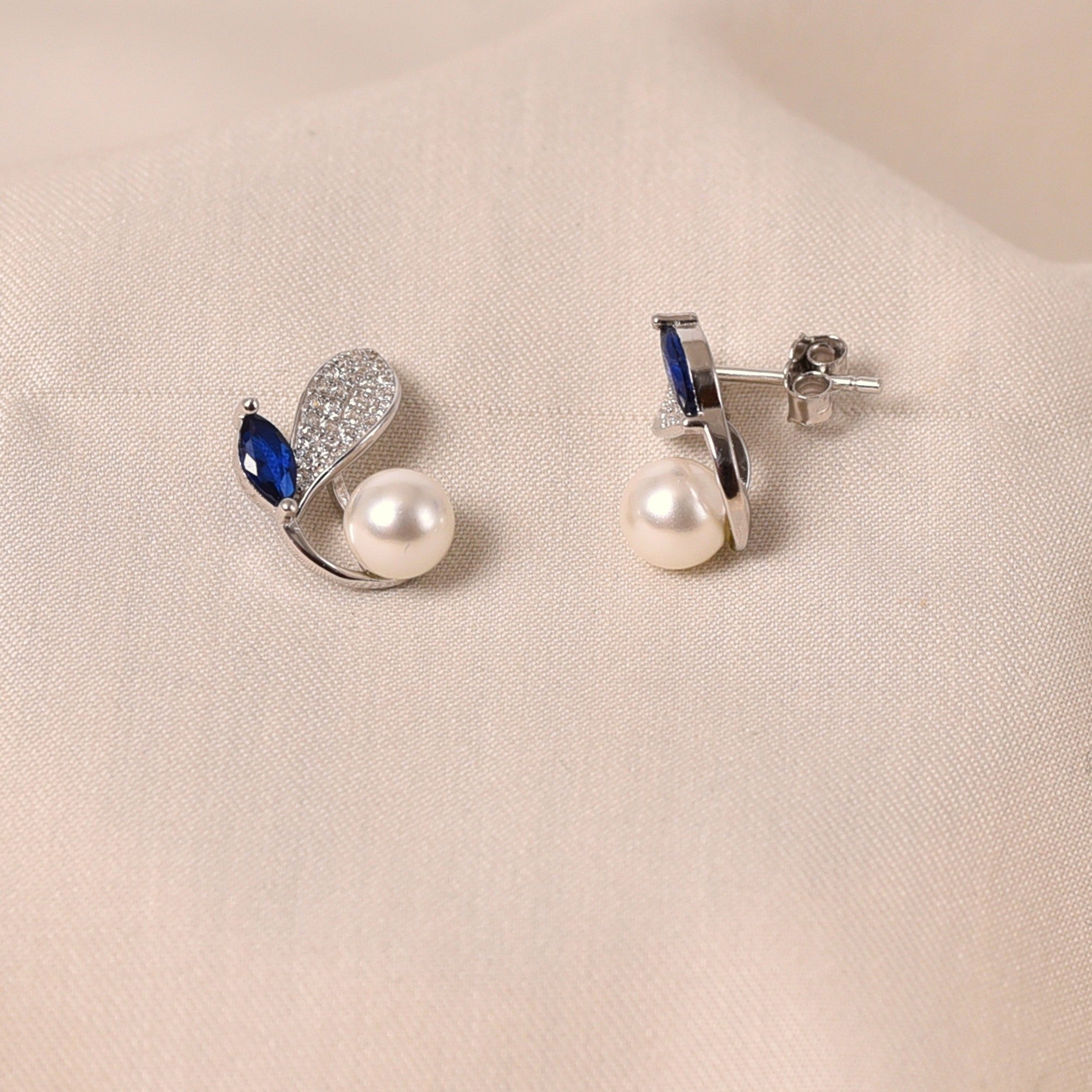 Leaf Pearl Earring - Dark Blue