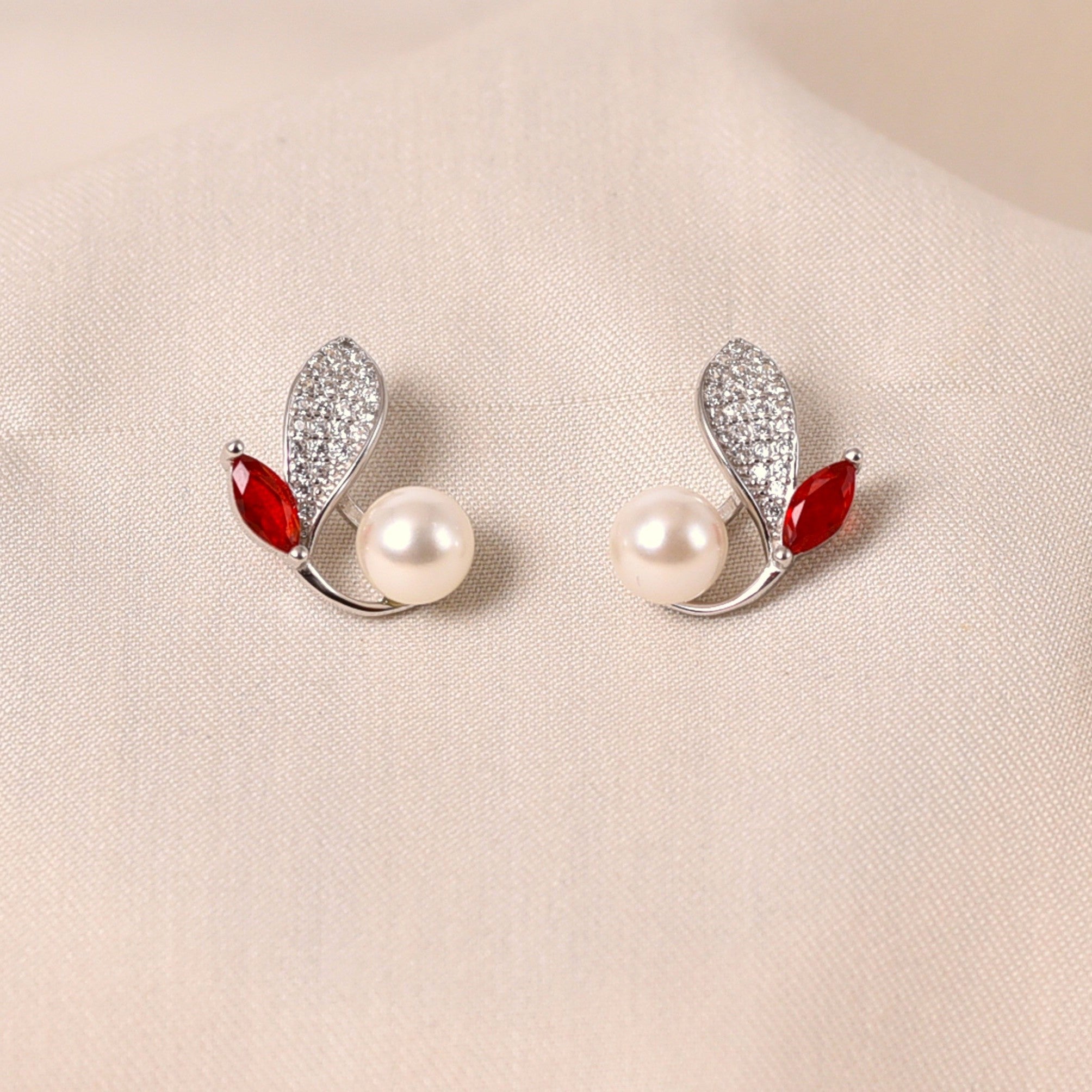 Leaf Pearl Earring - Red