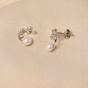 Half Round Leaf Pearl Earring