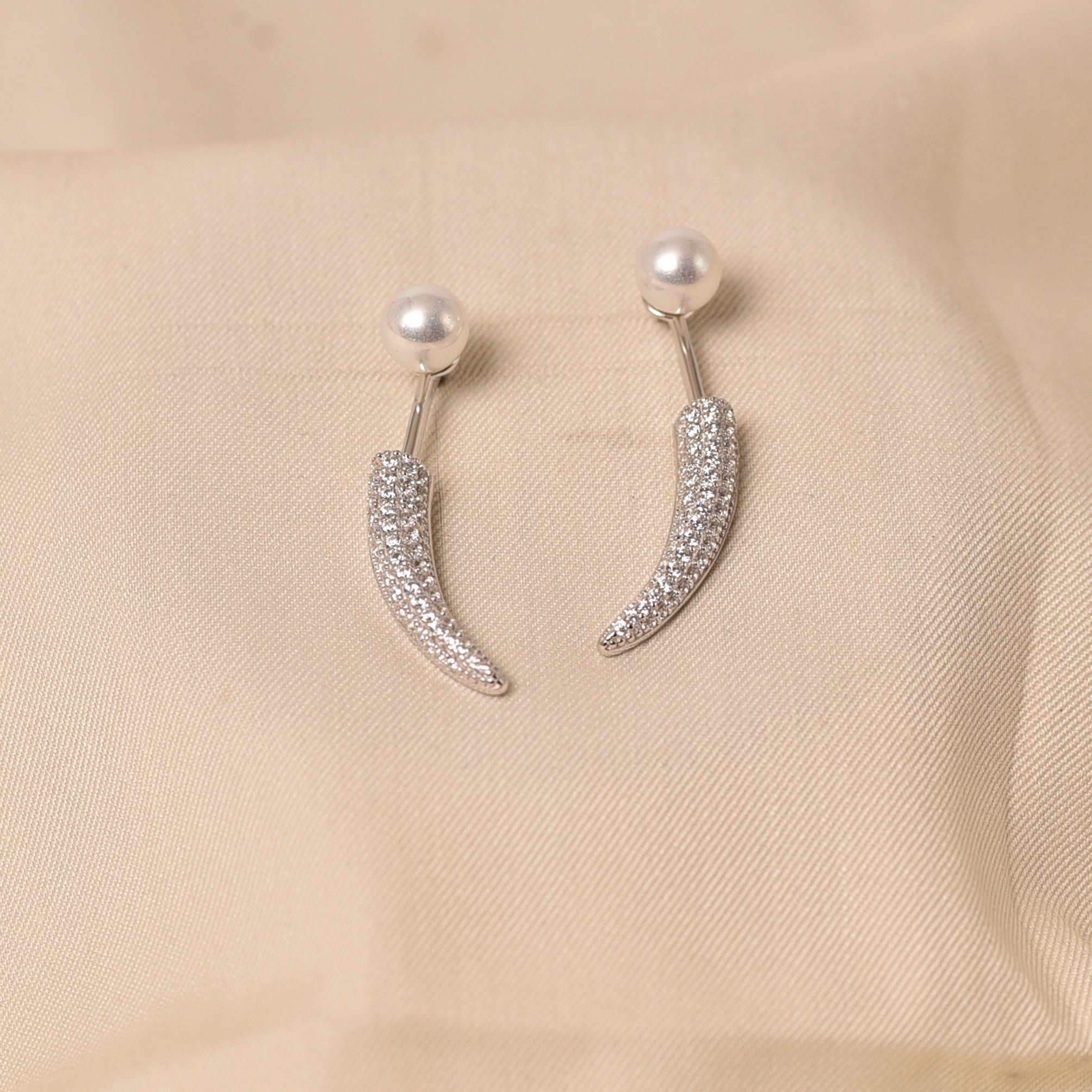 Elisha Pearl Earrings